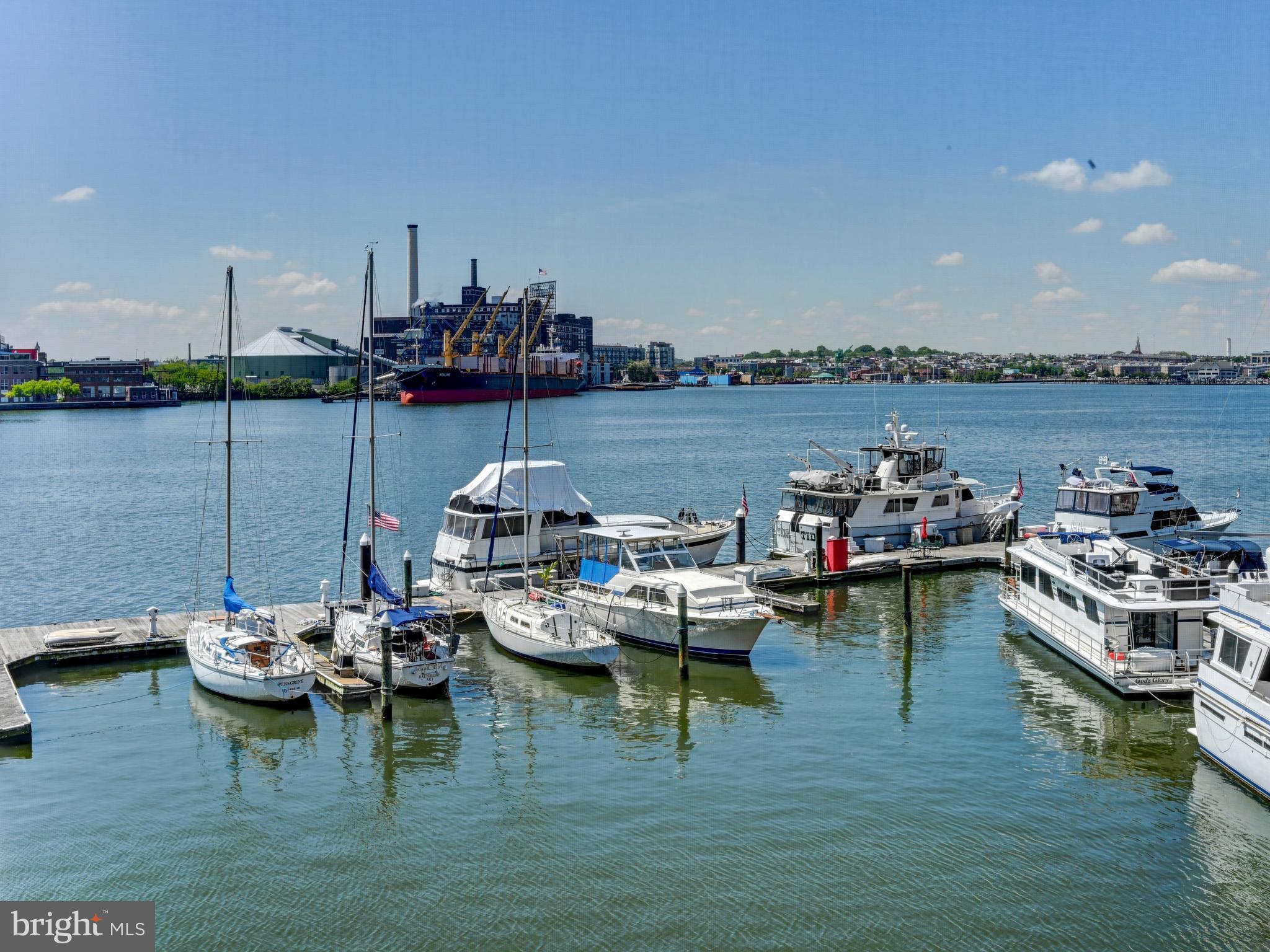 HENDERSON'S WHARF - Residential