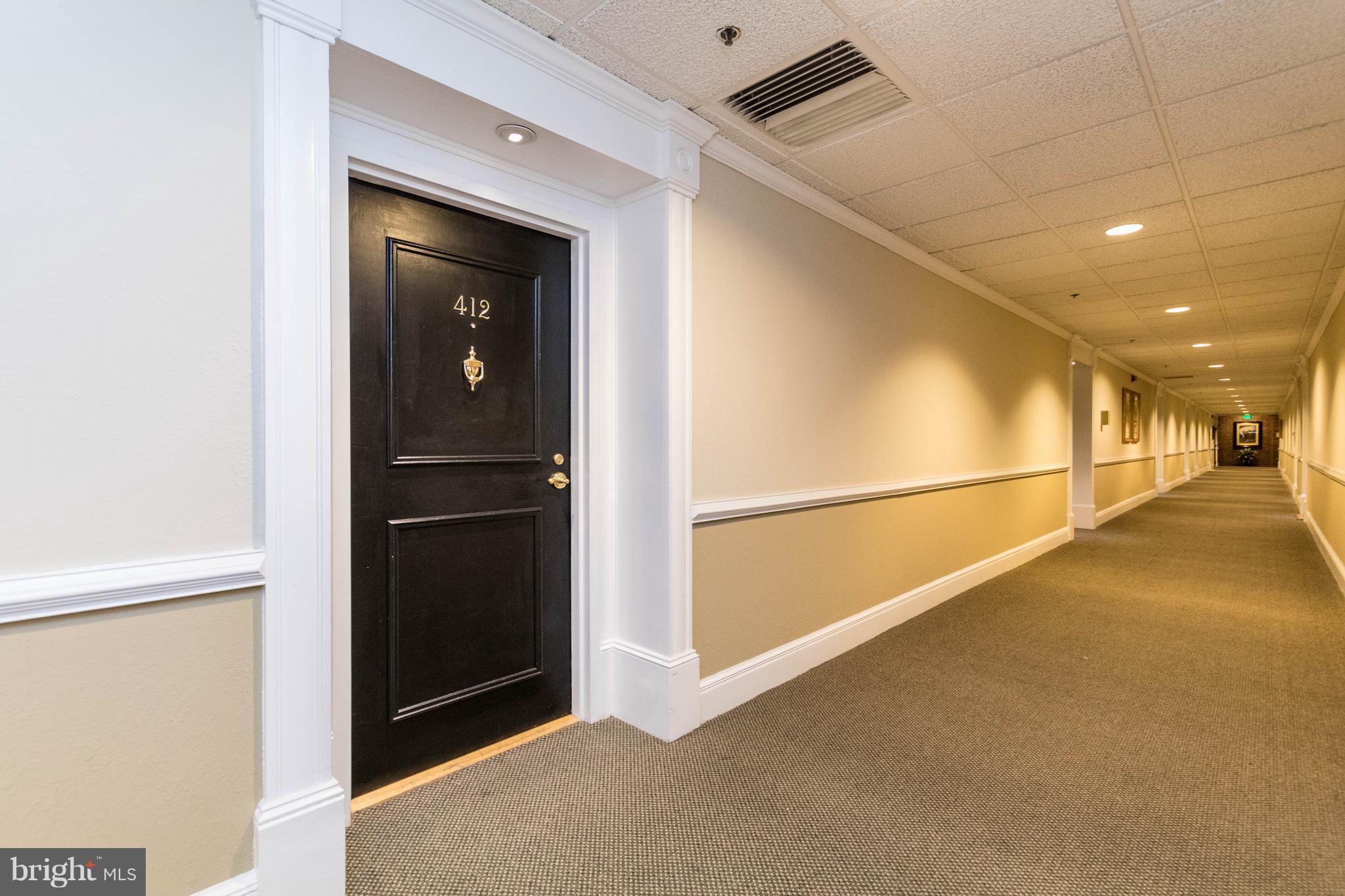 HENDERSON'S WHARF - Residential