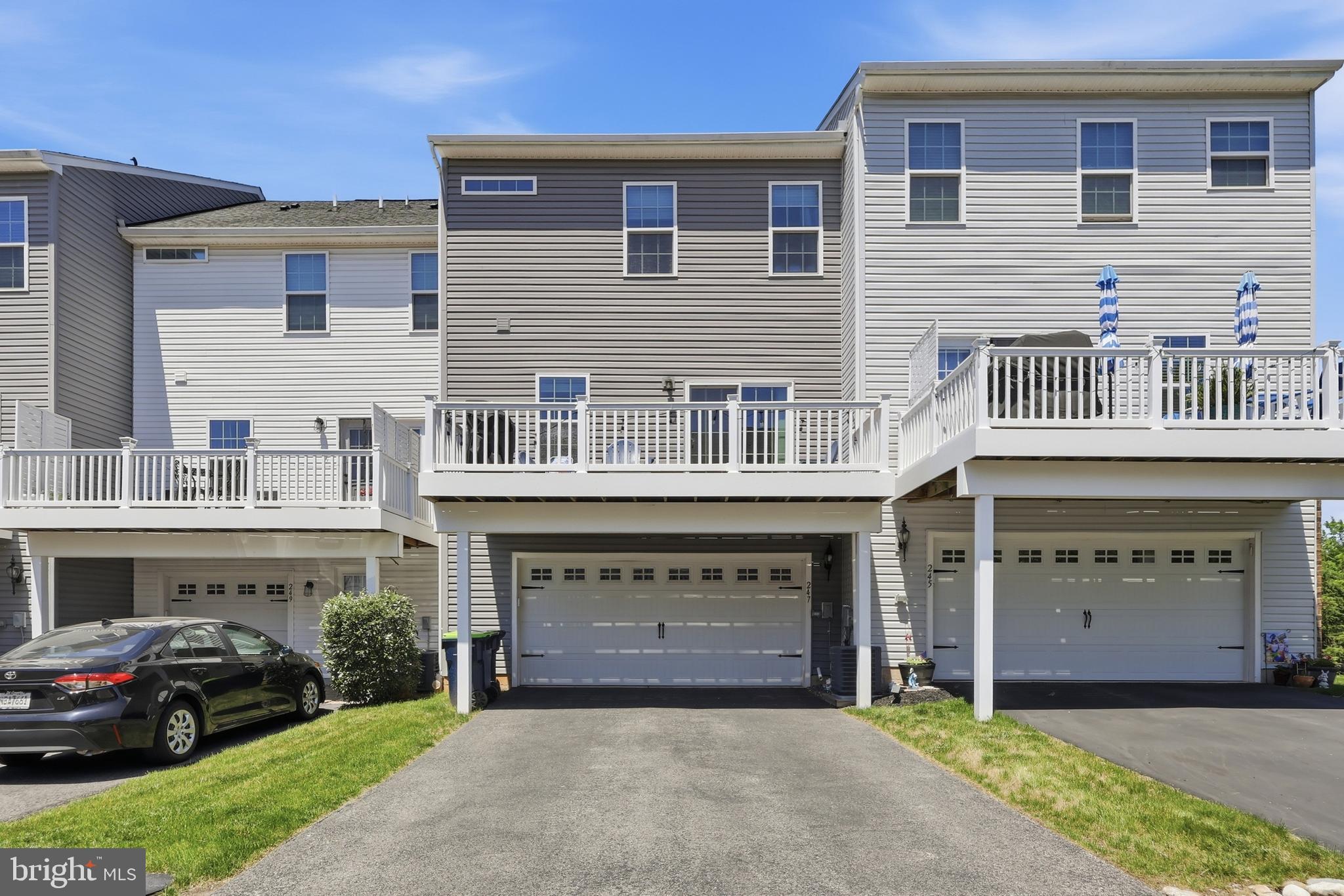 247 MADISON LANE
