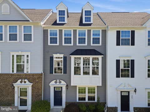 Townhouse For Sale - 247 Madison Lane<br/> HARLEYSVILLE, PA 19438