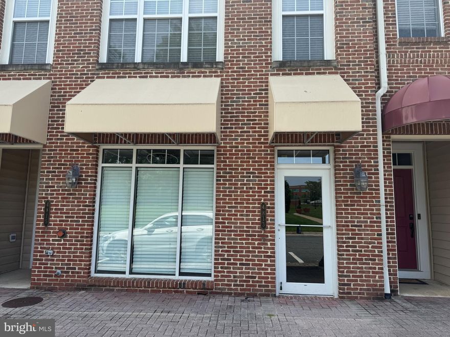 Build your business in a desirable location. It's right off PW Parkway, and it's right in the PRINCE WILLIAM COUNTY CENTER community. This street-side store space is suitable for office or retail. Large half bath, Many recessed lights, Ceramic tile floors installed. A hair salon had run the business for 18 years successfully. Tons of visitor parking are available for your clients. Rent includes water,  trash, RE tax, and common area maintenance fee, and trash. The tenant will pay rent and electricity only.