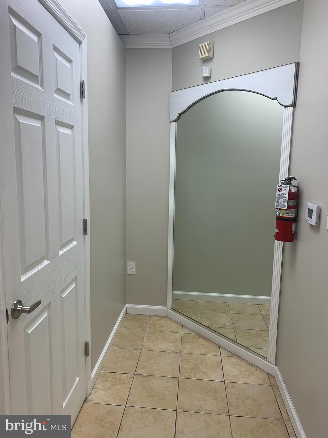 PW COUNTY CENTER LANDBAY - Commercial Lease