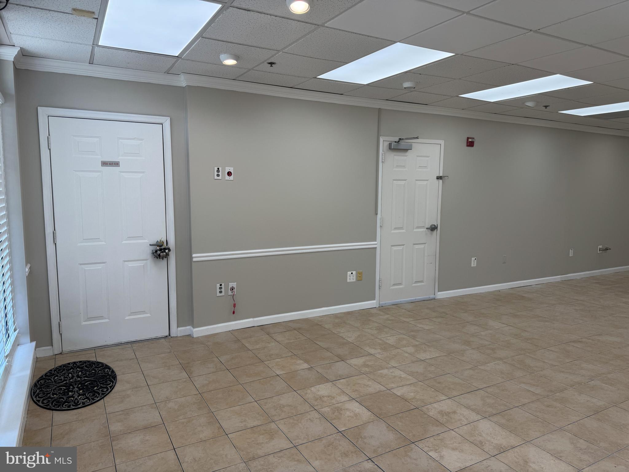 PW COUNTY CENTER LANDBAY - Commercial Lease