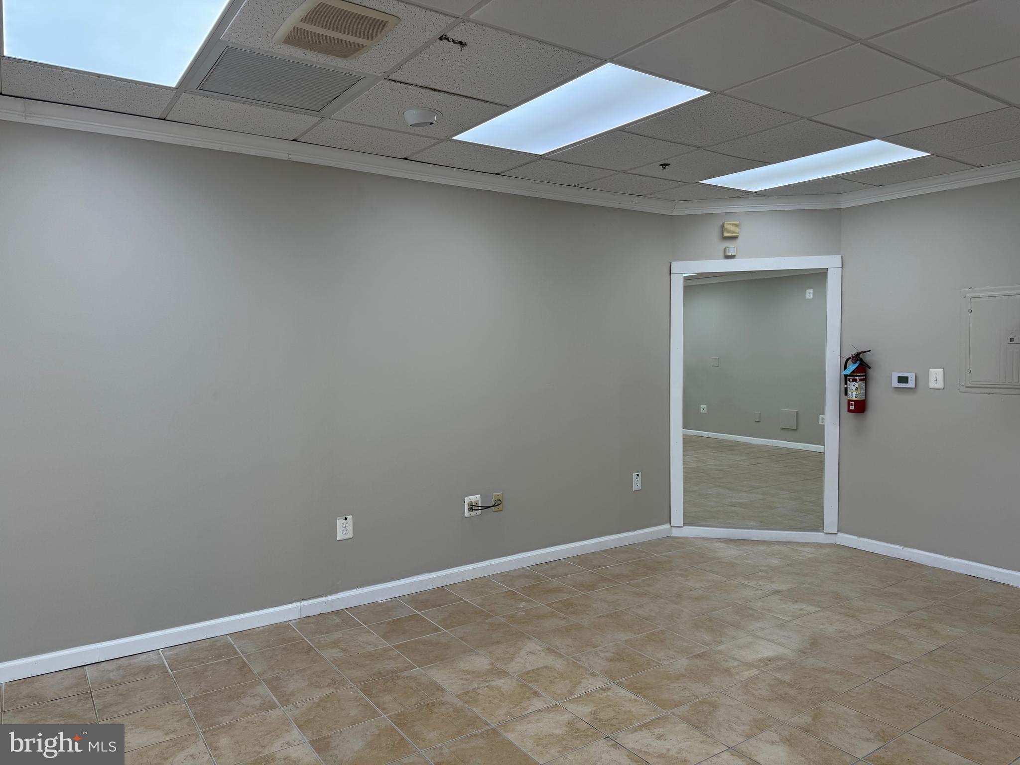 PW COUNTY CENTER LANDBAY - Commercial Lease