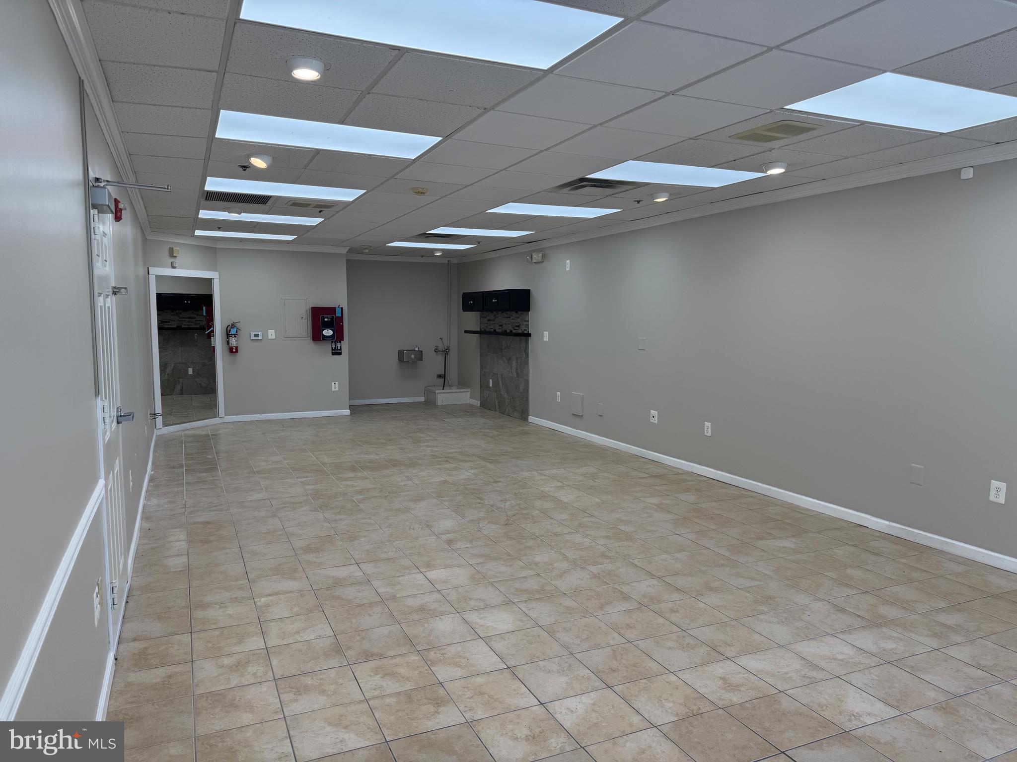 PW COUNTY CENTER LANDBAY - Commercial Lease