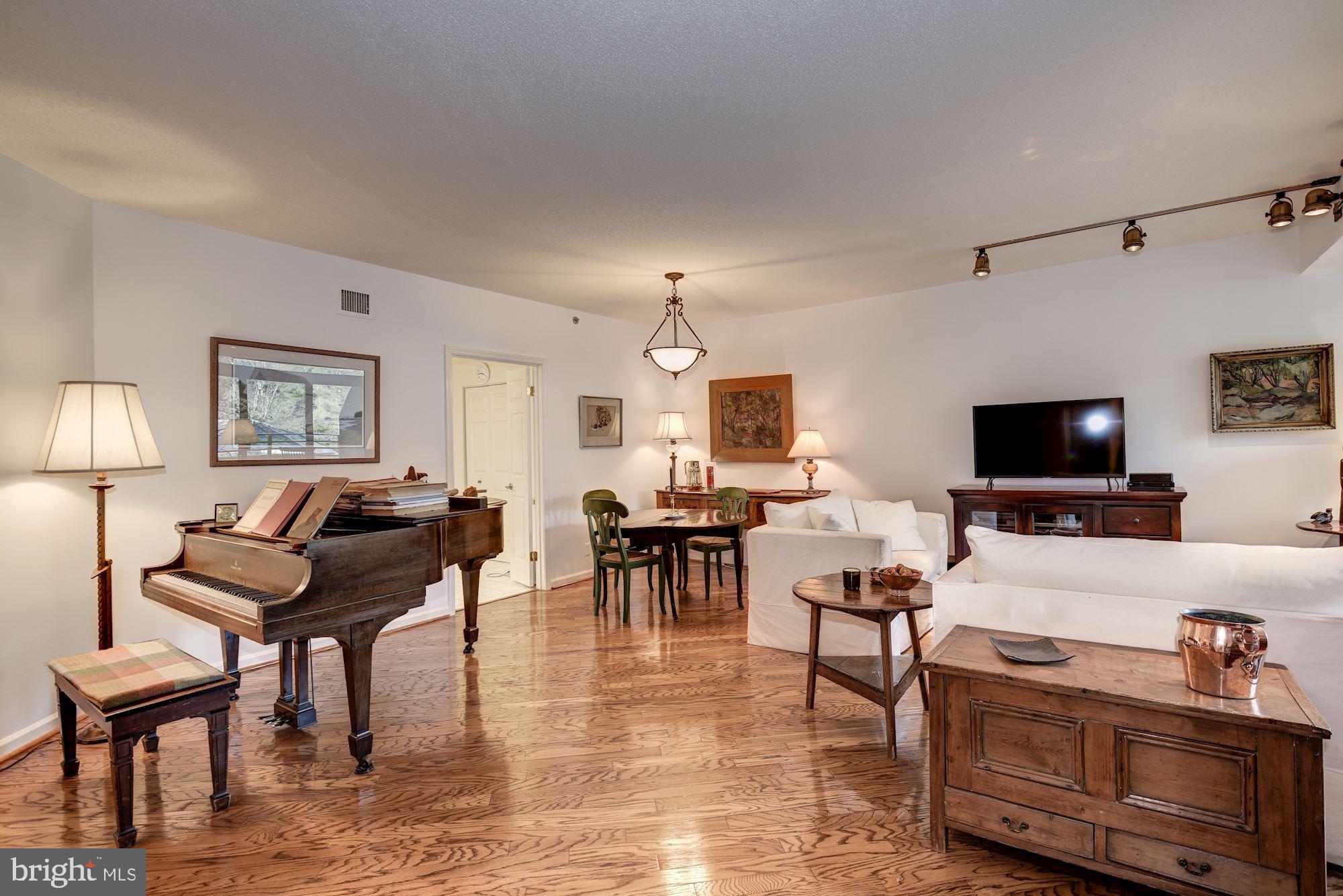 SOMERSET HOUSE 2 - Residential