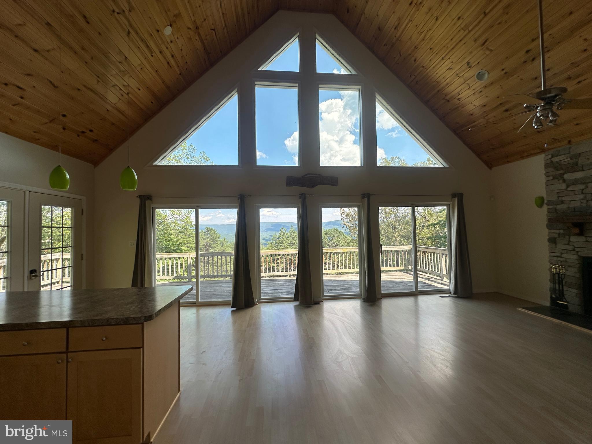 RIVER RIDGE - Residential