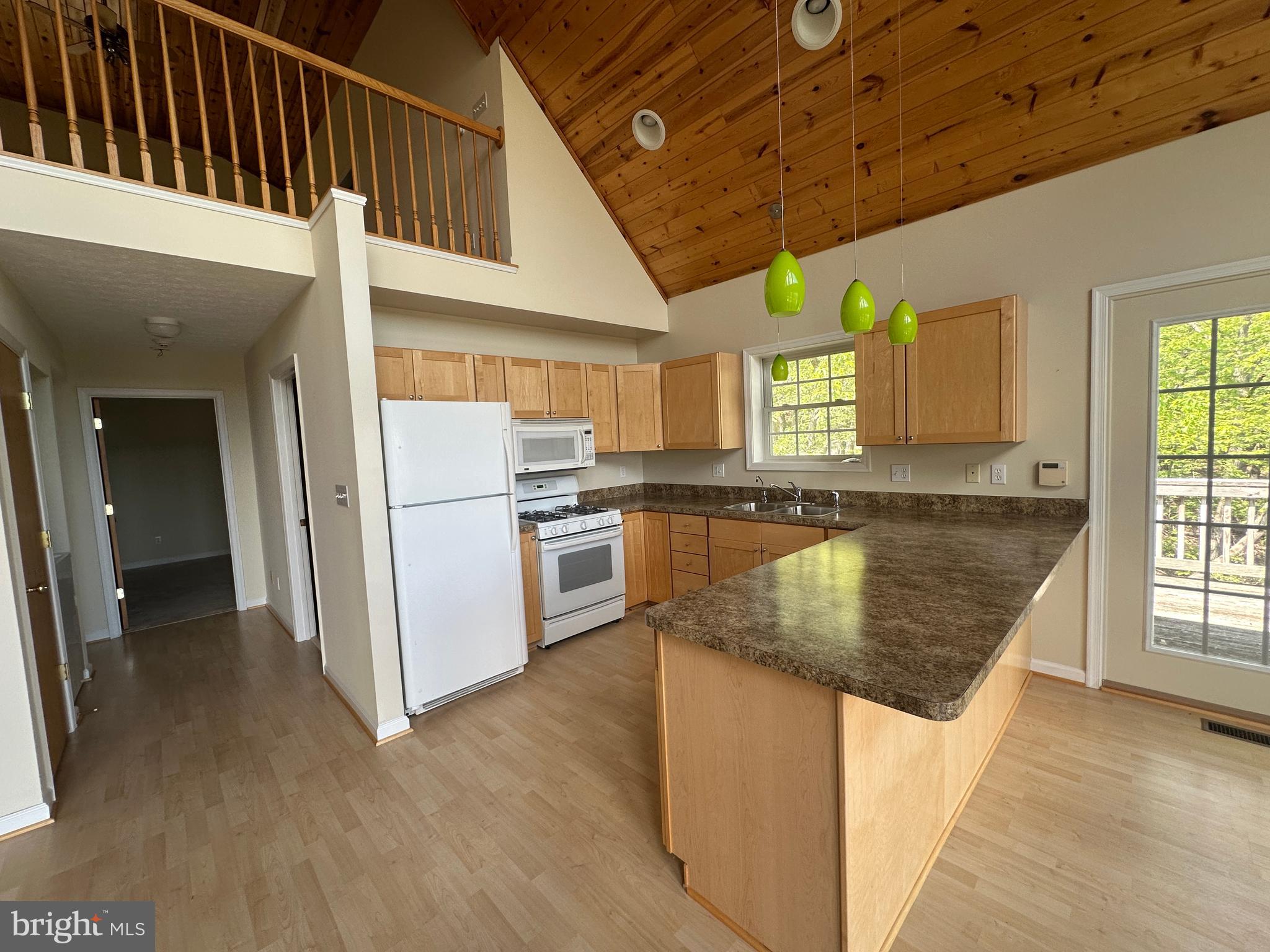 RIVER RIDGE - Residential