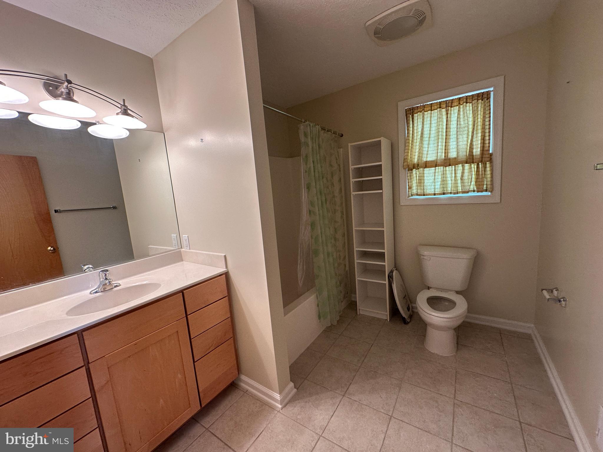 RIVER RIDGE - Residential