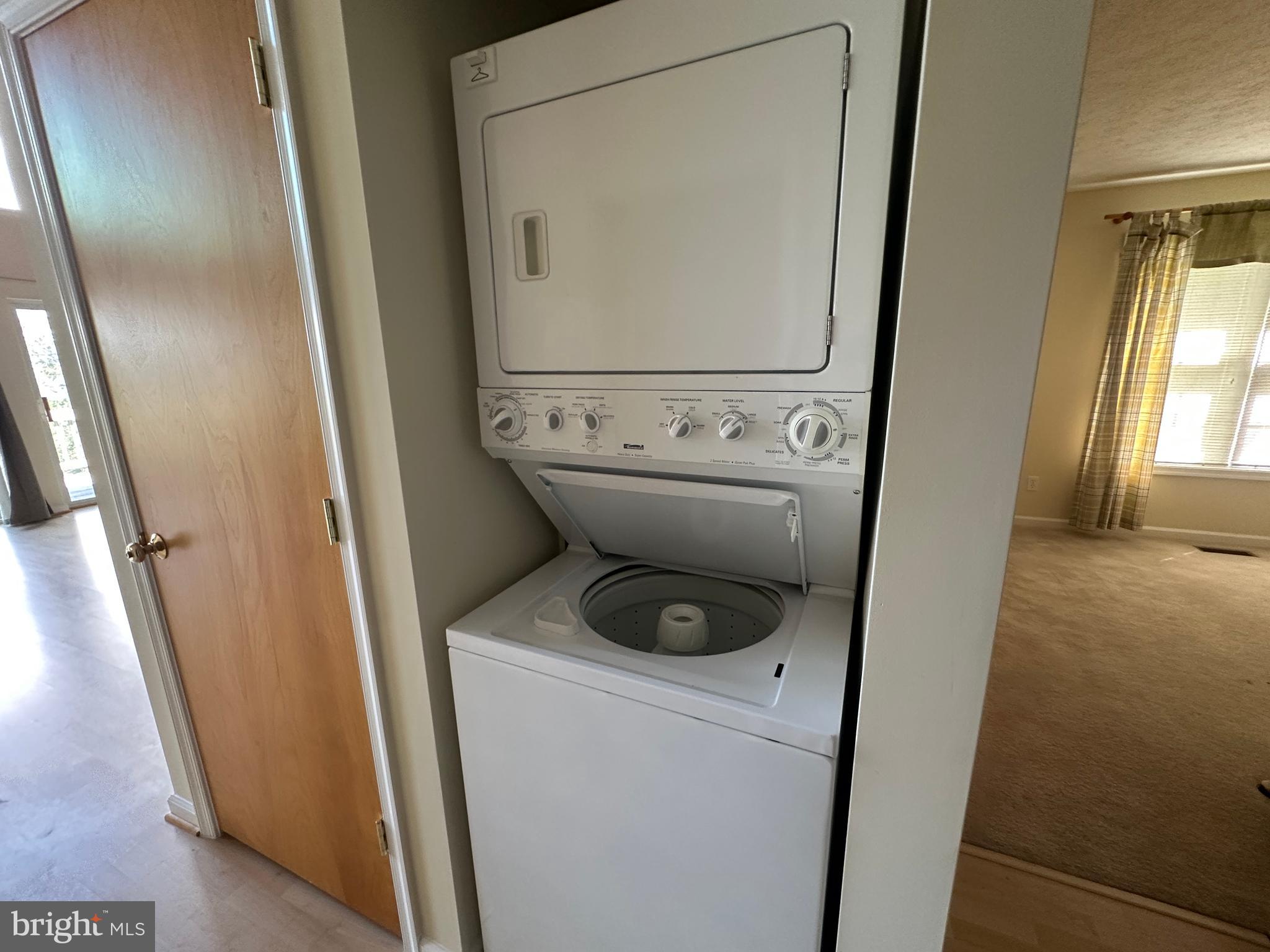 RIVER RIDGE - Residential