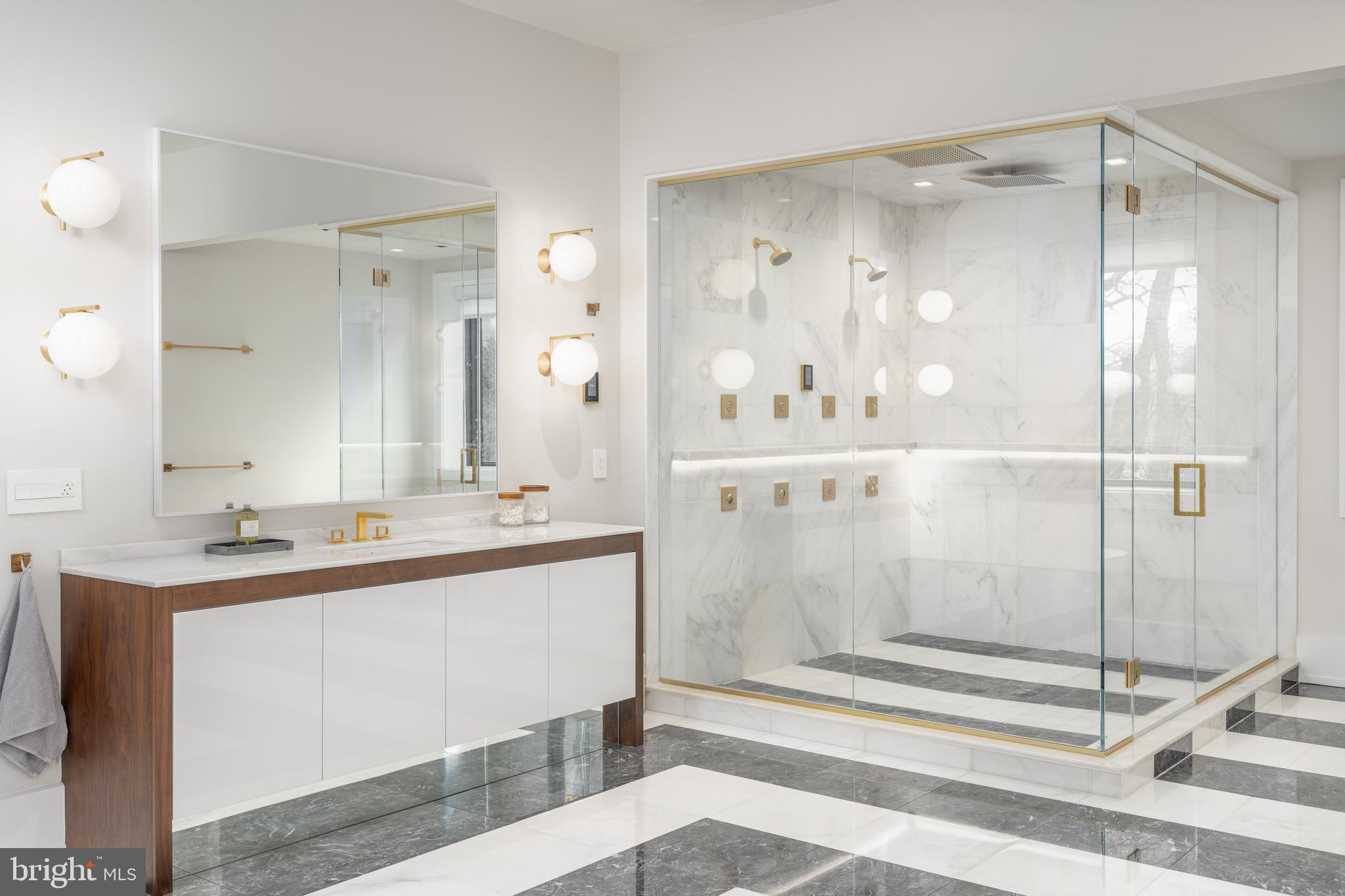 LANGLEY HILL - Residential