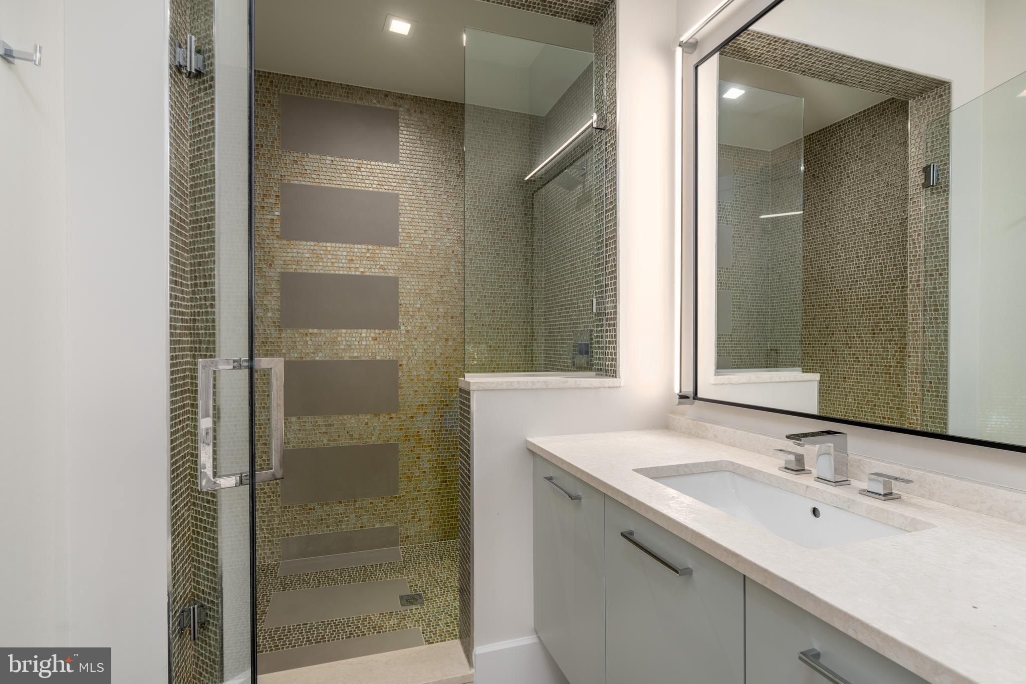 LANGLEY HILL - Residential