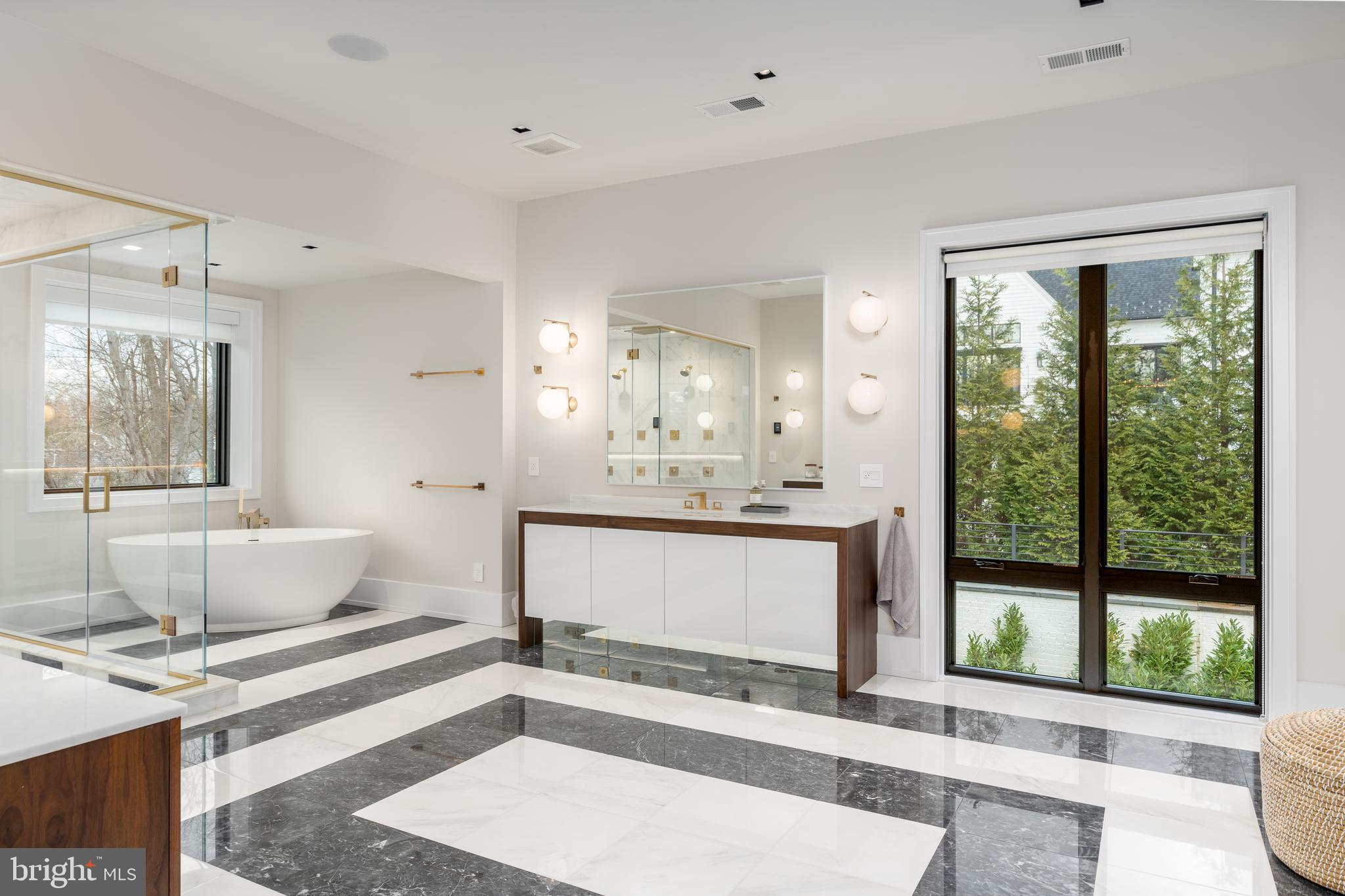 LANGLEY HILL - Residential