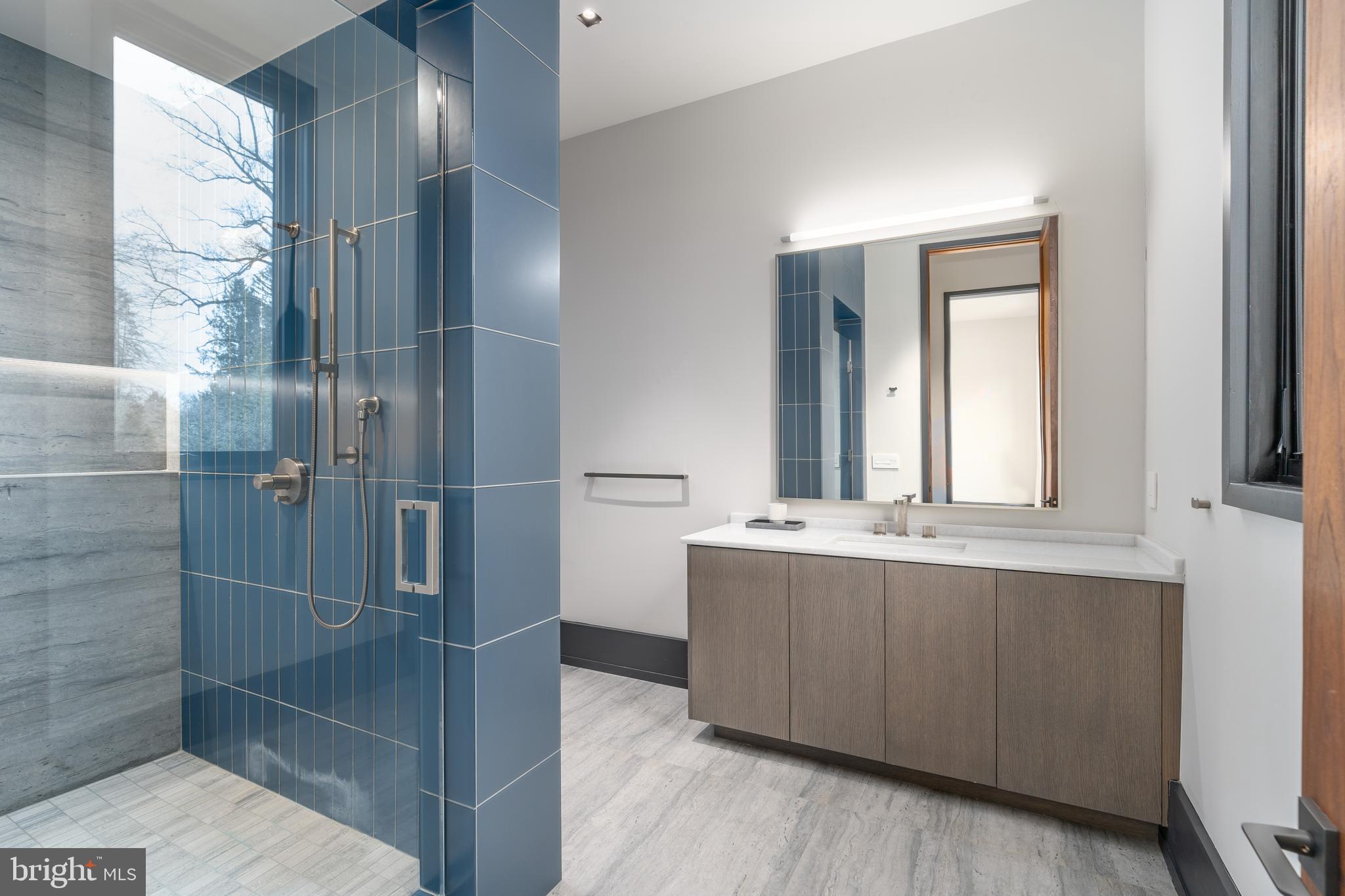 LANGLEY HILL - Residential