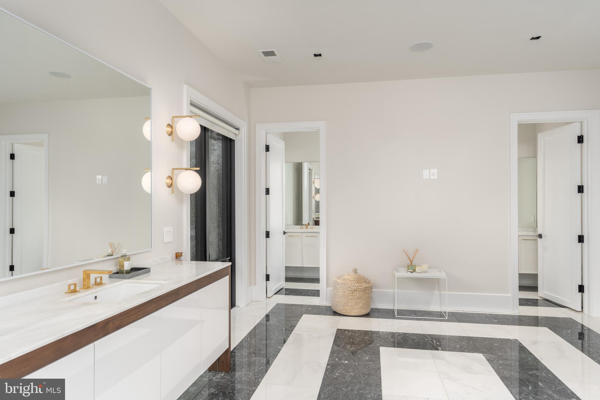 LANGLEY HILL - Residential