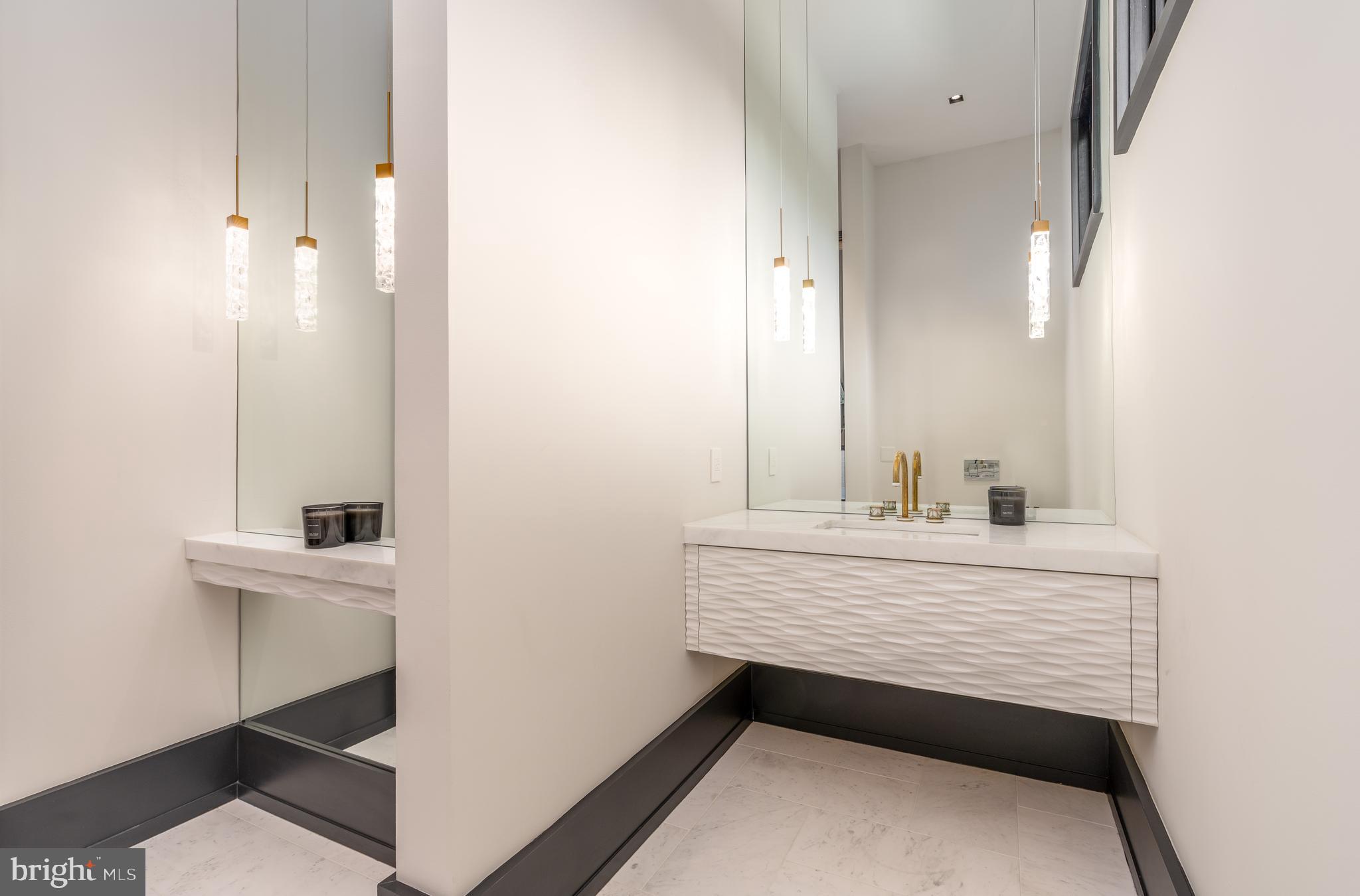 LANGLEY HILL - Residential