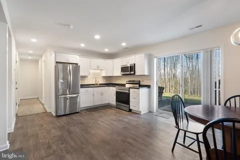 7258 Baldwin Ridge Road Unit B, Warrenton, VA MLS: VAFQ2014982