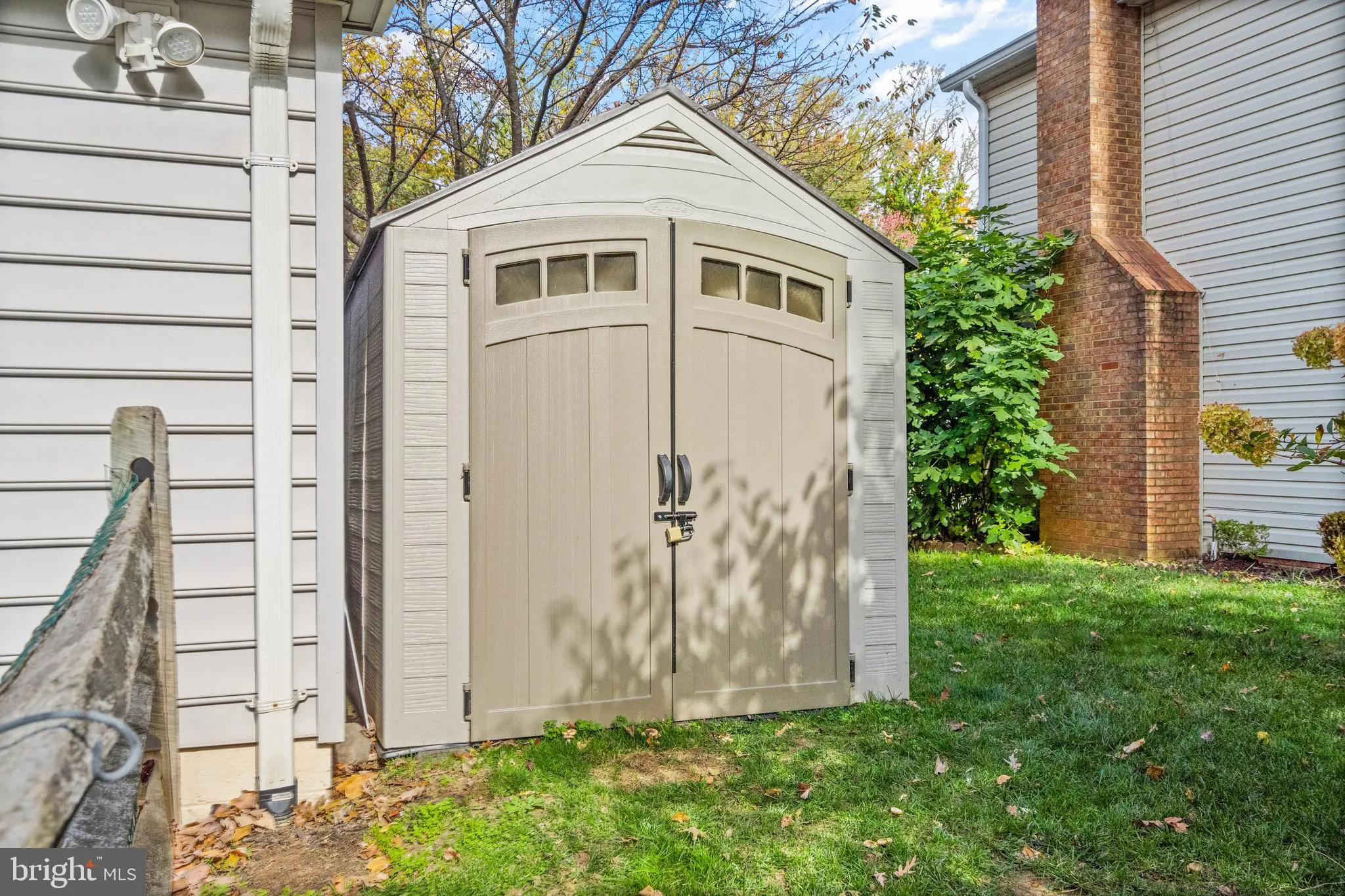 Annandale, Virginia 22003, United States, 4 Bedrooms Bedrooms, ,4 BathroomsBathrooms,Residential,Active,182142