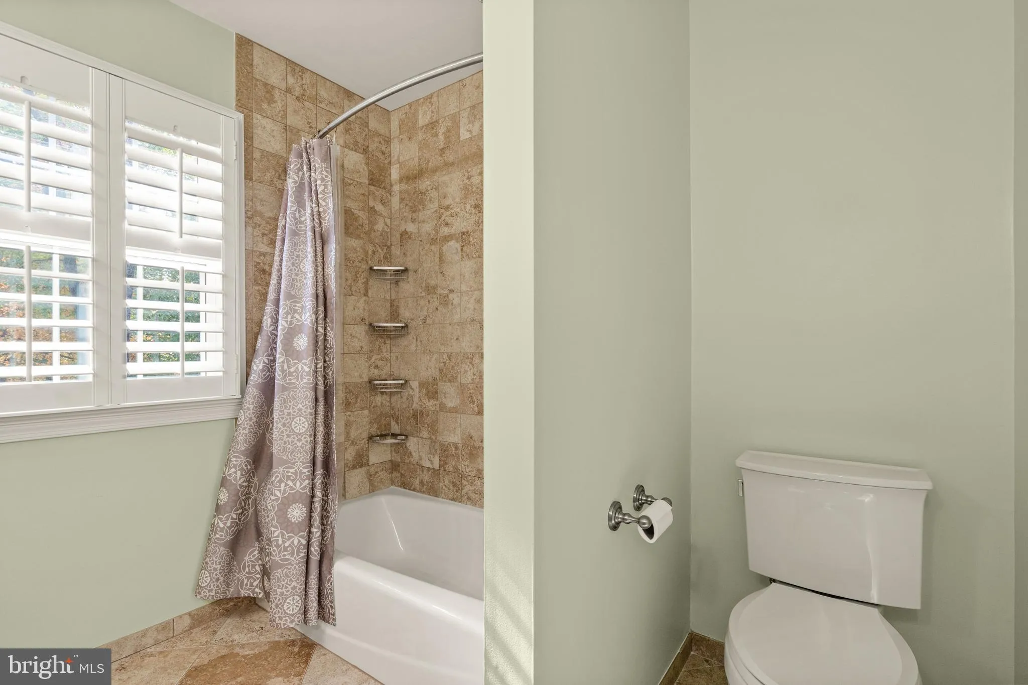 Annandale, Virginia 22003, United States, 4 Bedrooms Bedrooms, ,4 BathroomsBathrooms,Residential,Active,182142