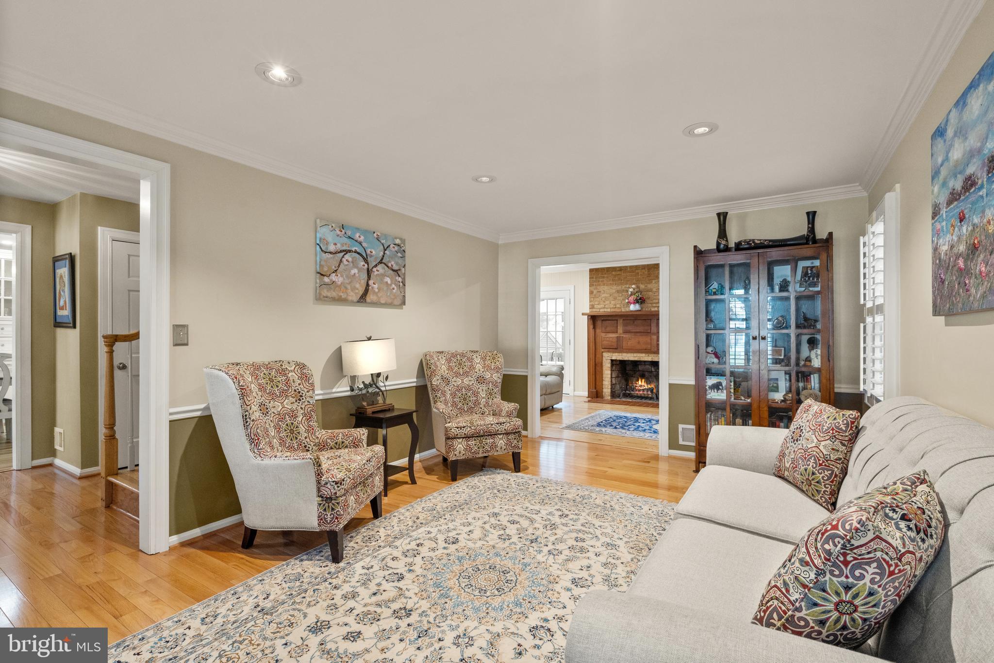 7421 BEVERLY MANOR DRIVE
