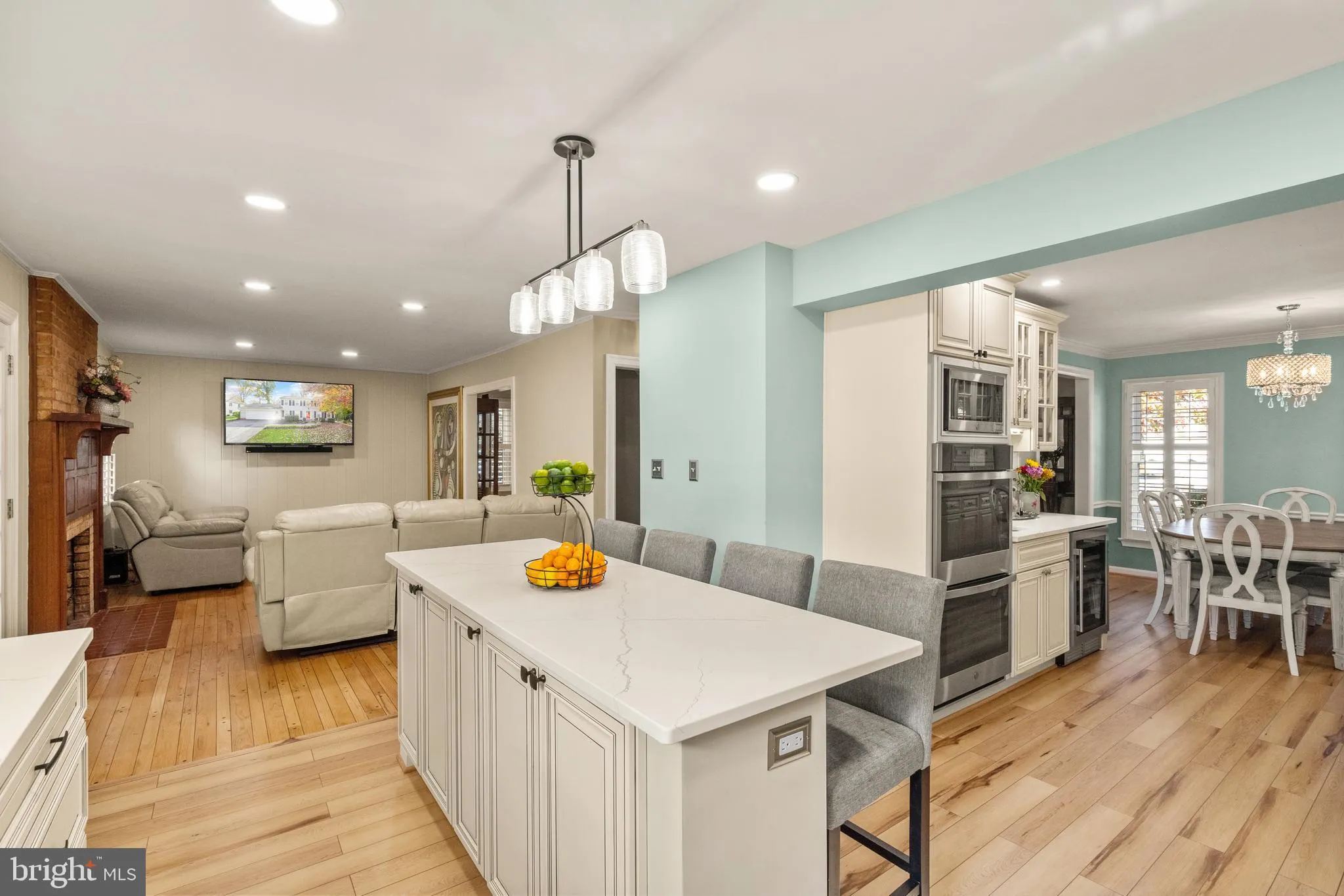 Annandale, Virginia 22003, United States, 4 Bedrooms Bedrooms, ,4 BathroomsBathrooms,Residential,Active,182142