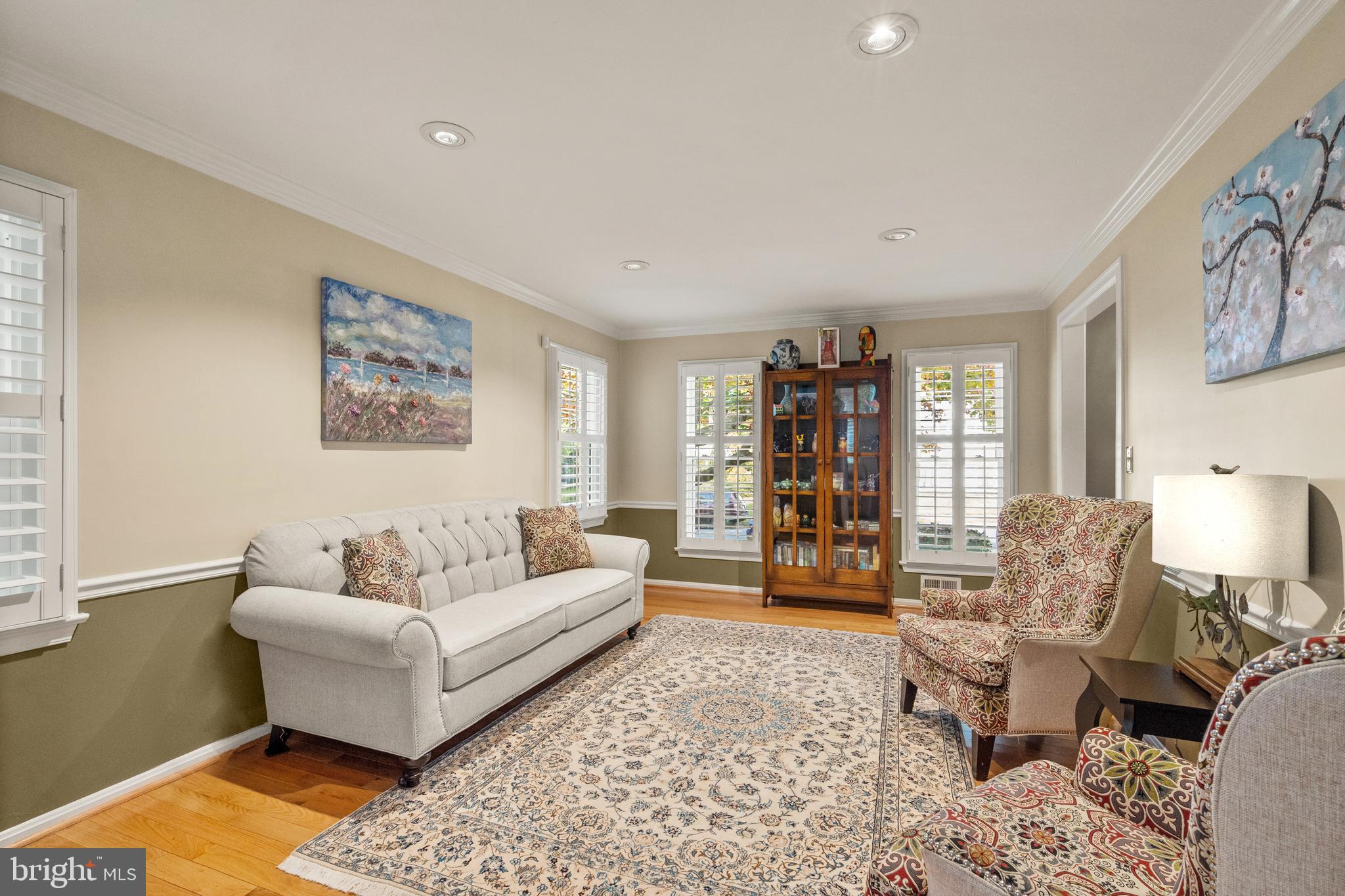 7421 BEVERLY MANOR DRIVE