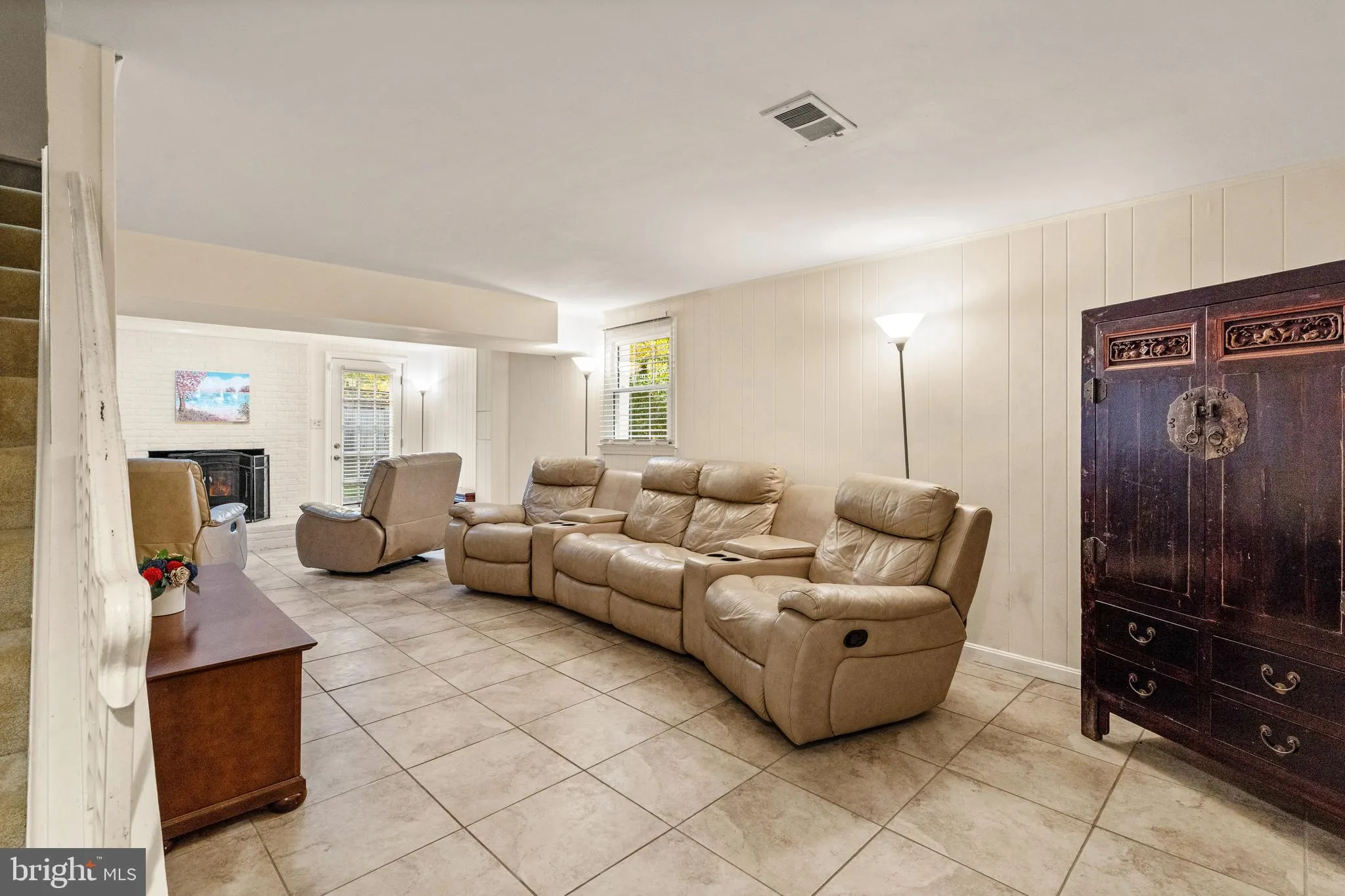 Annandale, Virginia 22003, United States, 4 Bedrooms Bedrooms, ,4 BathroomsBathrooms,Residential,Active,182142