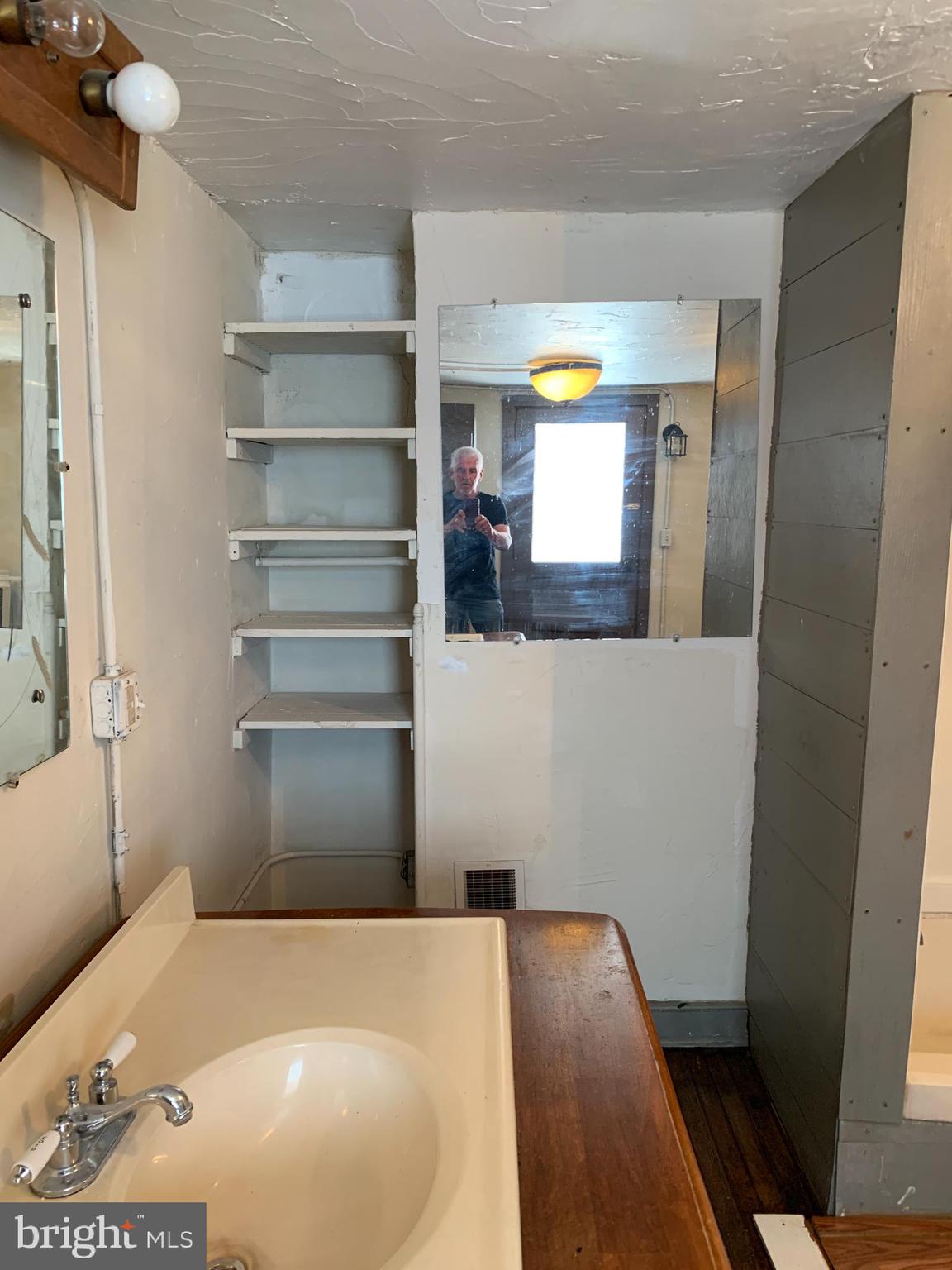 COLUMBIA BOROUGH - Residential Income