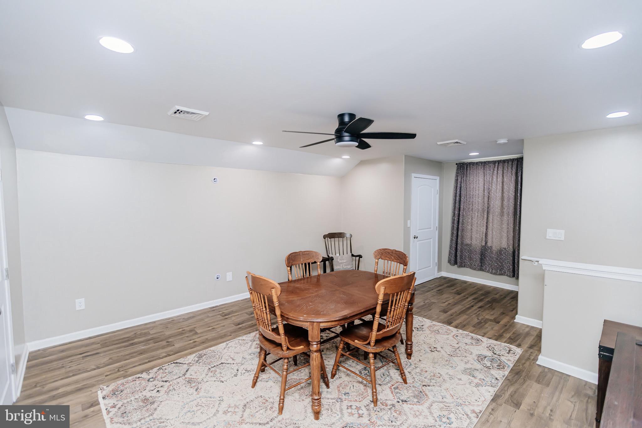 ELDERBERRY POND - Residential