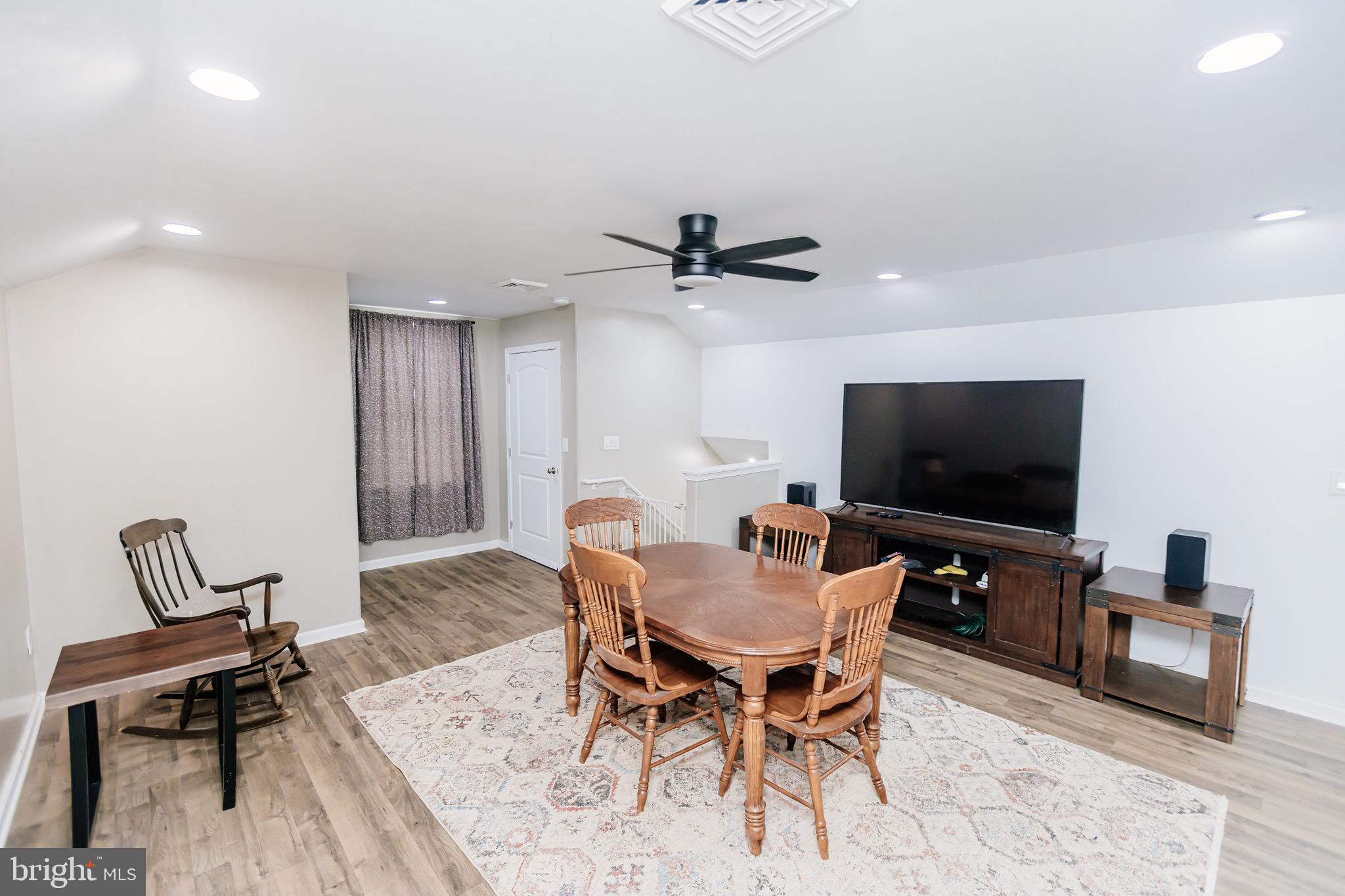 ELDERBERRY POND - Residential