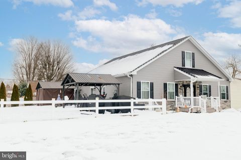 100 ELDERBERRY DRIVE LEVITTOWN PA 19054