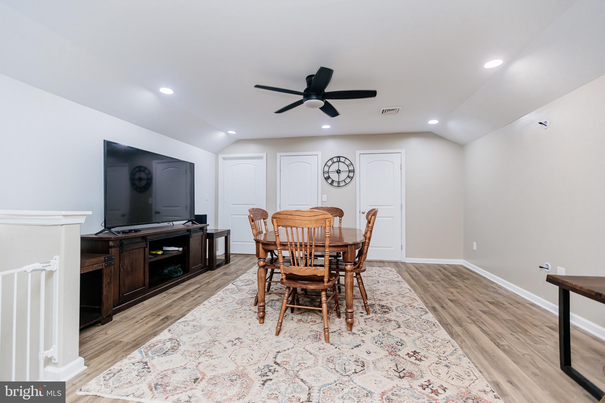 ELDERBERRY POND - Residential