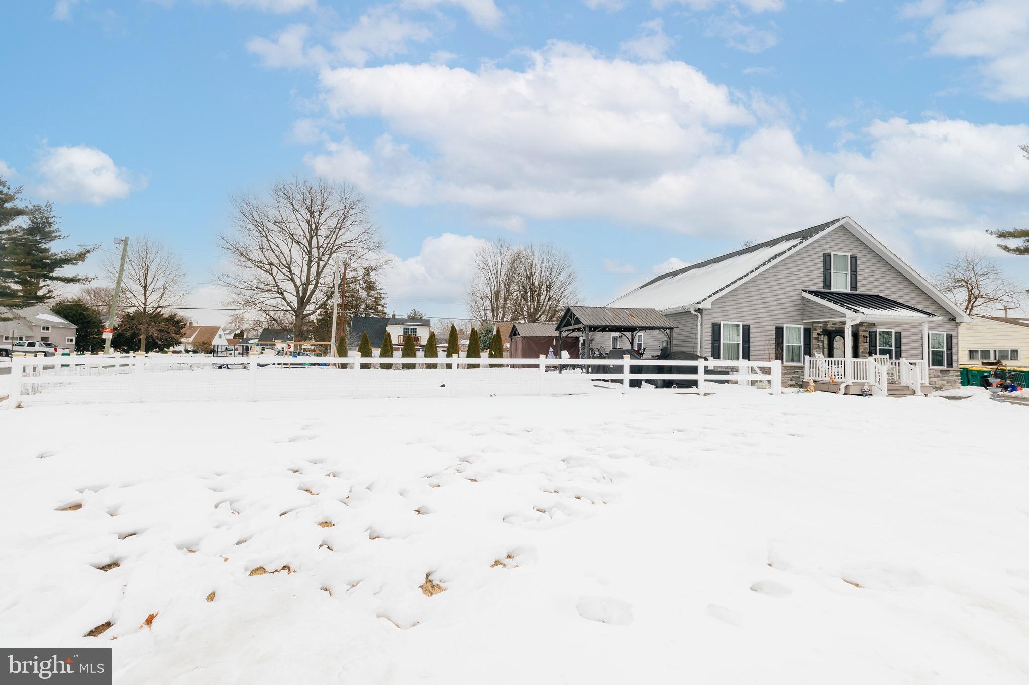 ELDERBERRY POND - Residential