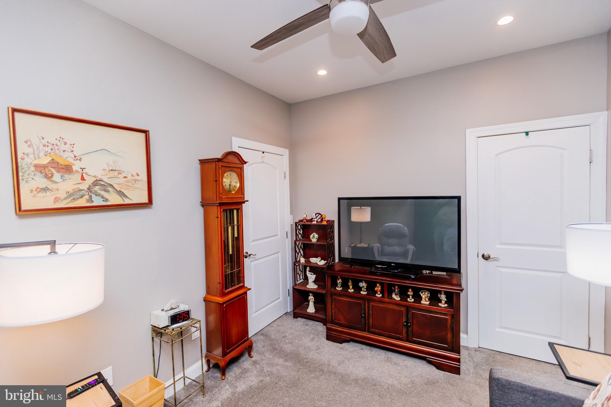 ELDERBERRY POND - Residential