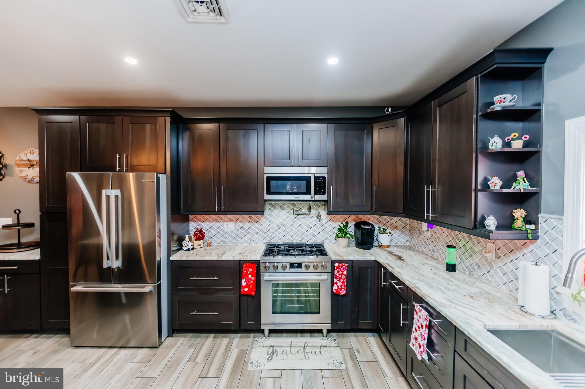 ELDERBERRY POND - Residential