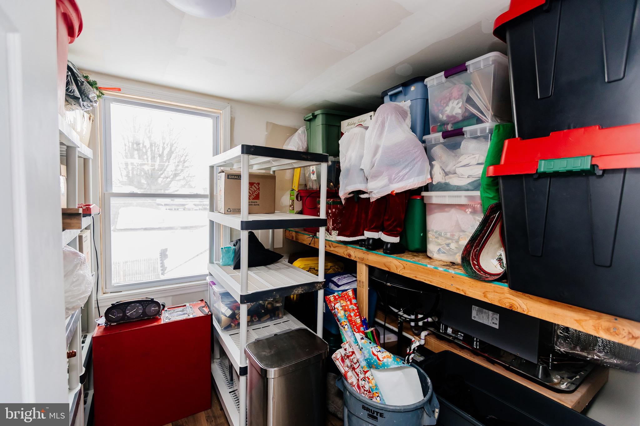 ELDERBERRY POND - Residential