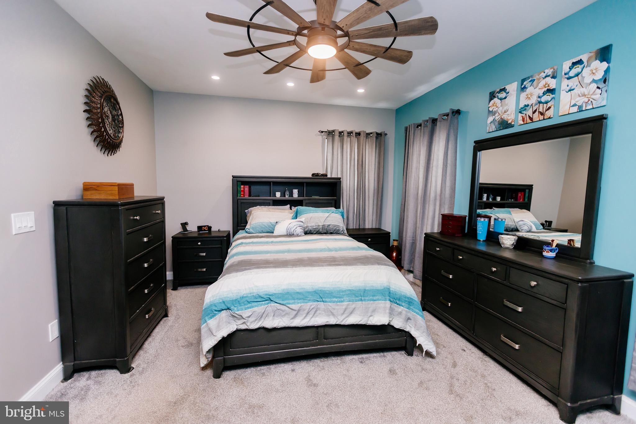 ELDERBERRY POND - Residential