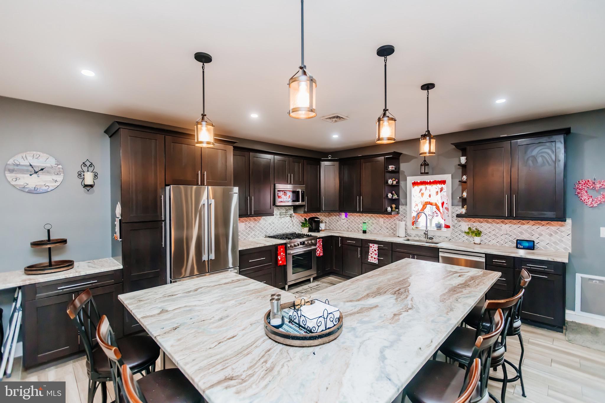 ELDERBERRY POND - Residential