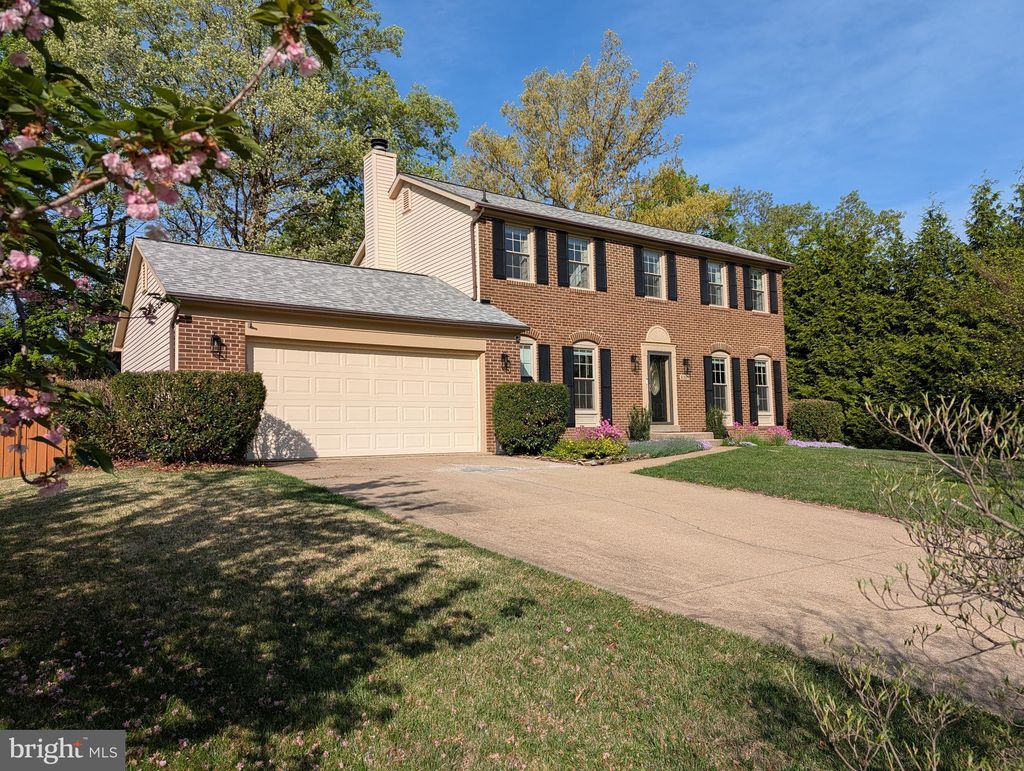 Photo of 8309 Timber Brook Lane, SPRINGFIELD, VA 22153 (MLS # VAFX2304460)