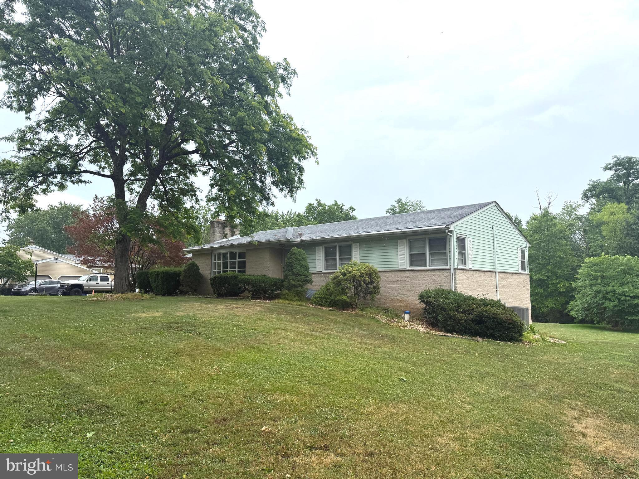 1141 GREEN TREE ROAD