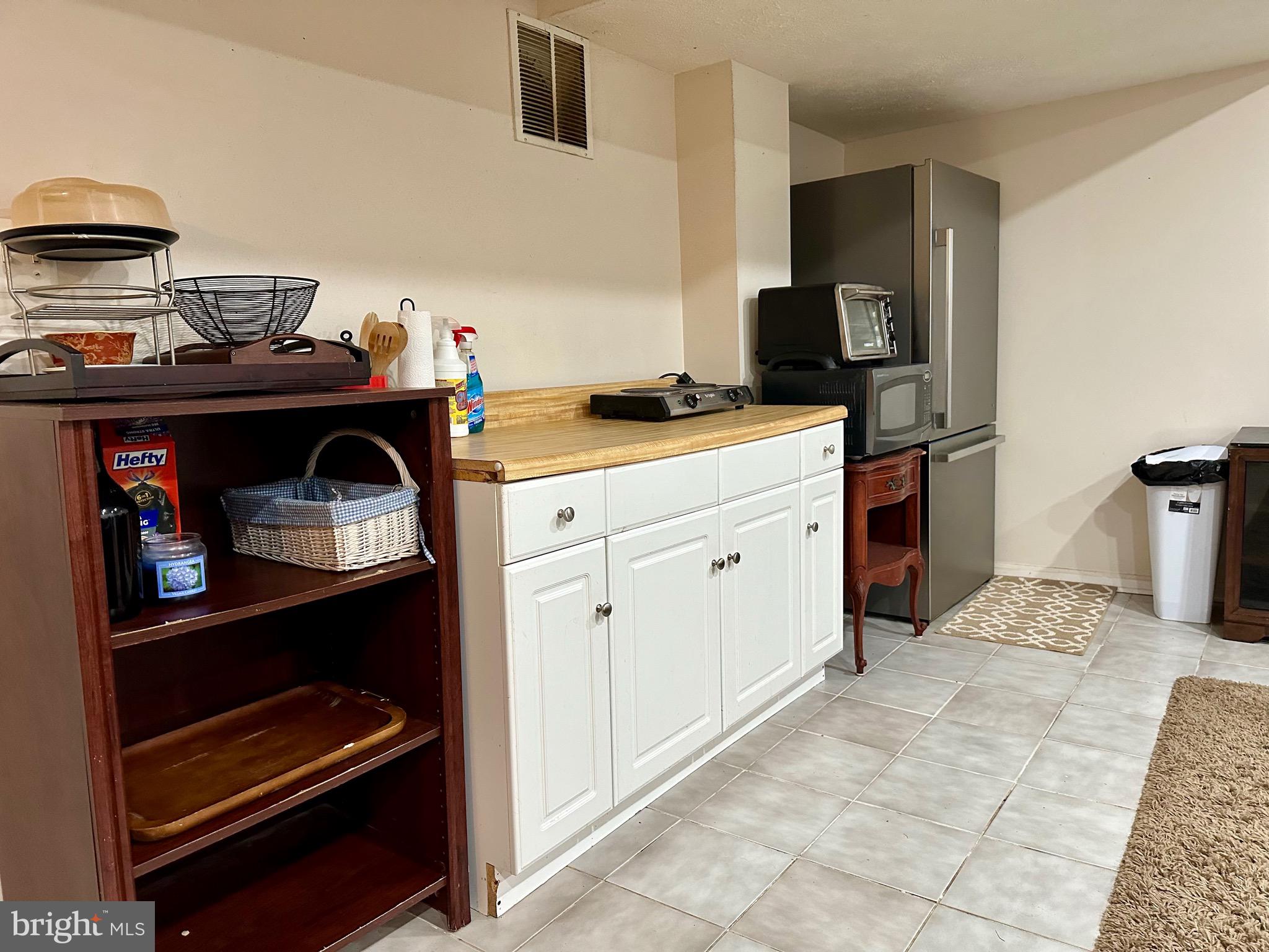 DALE CITY - Residential Lease