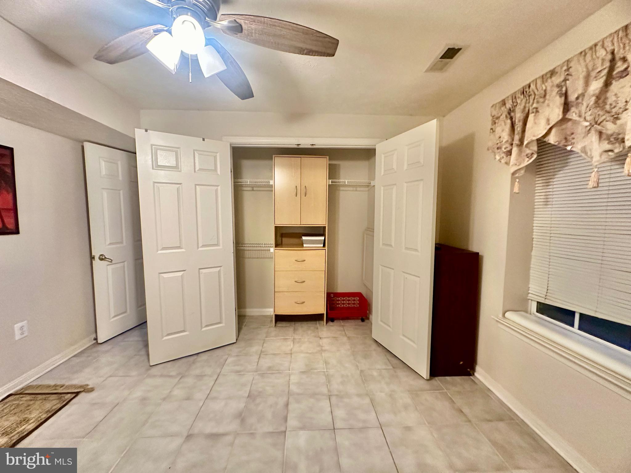 DALE CITY - Residential Lease