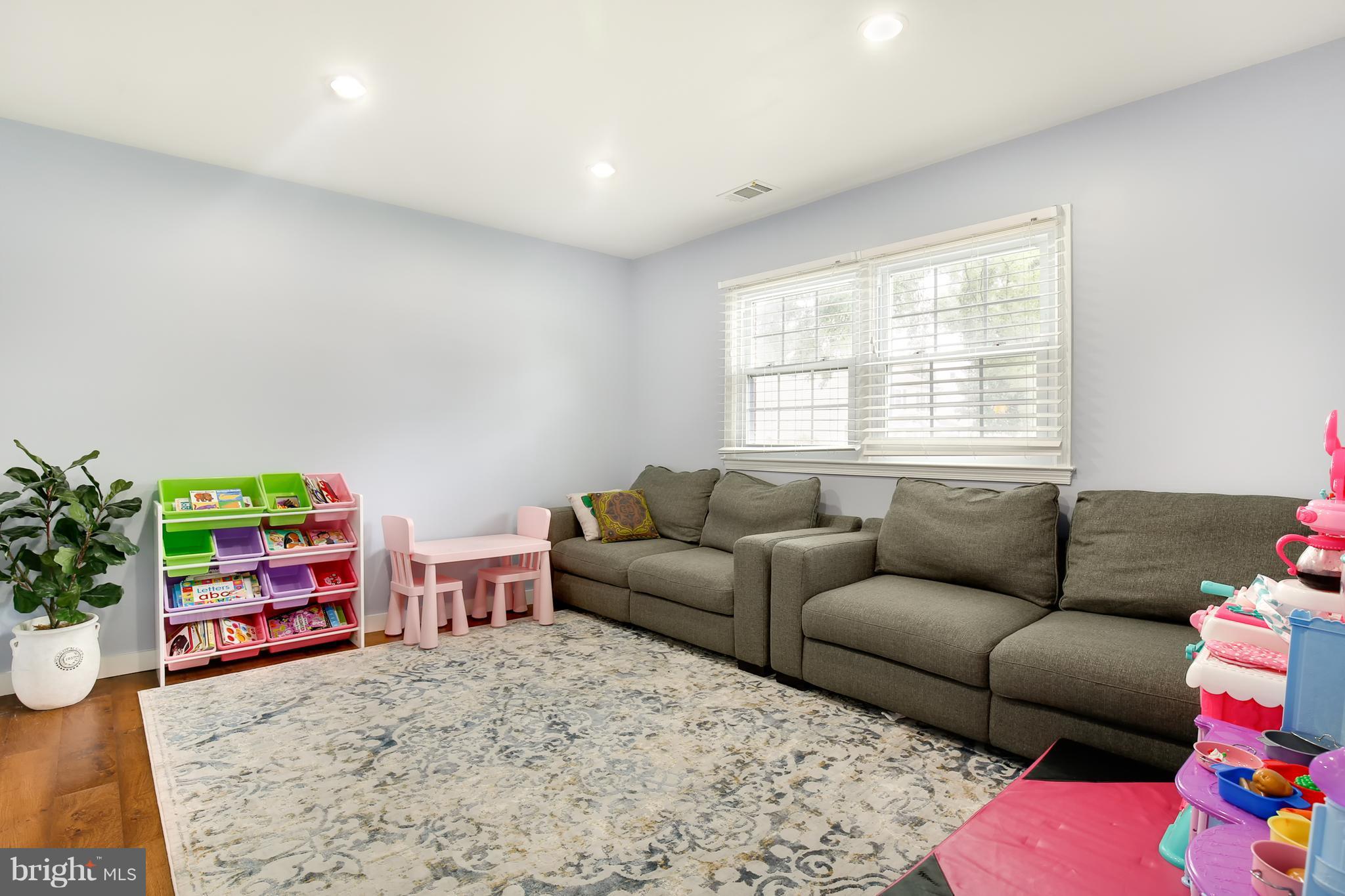 BEN FRANKLIN PARK - Residential