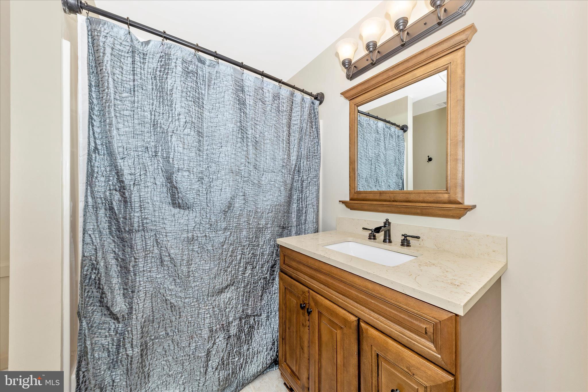 PIMMIT HILLS - Residential