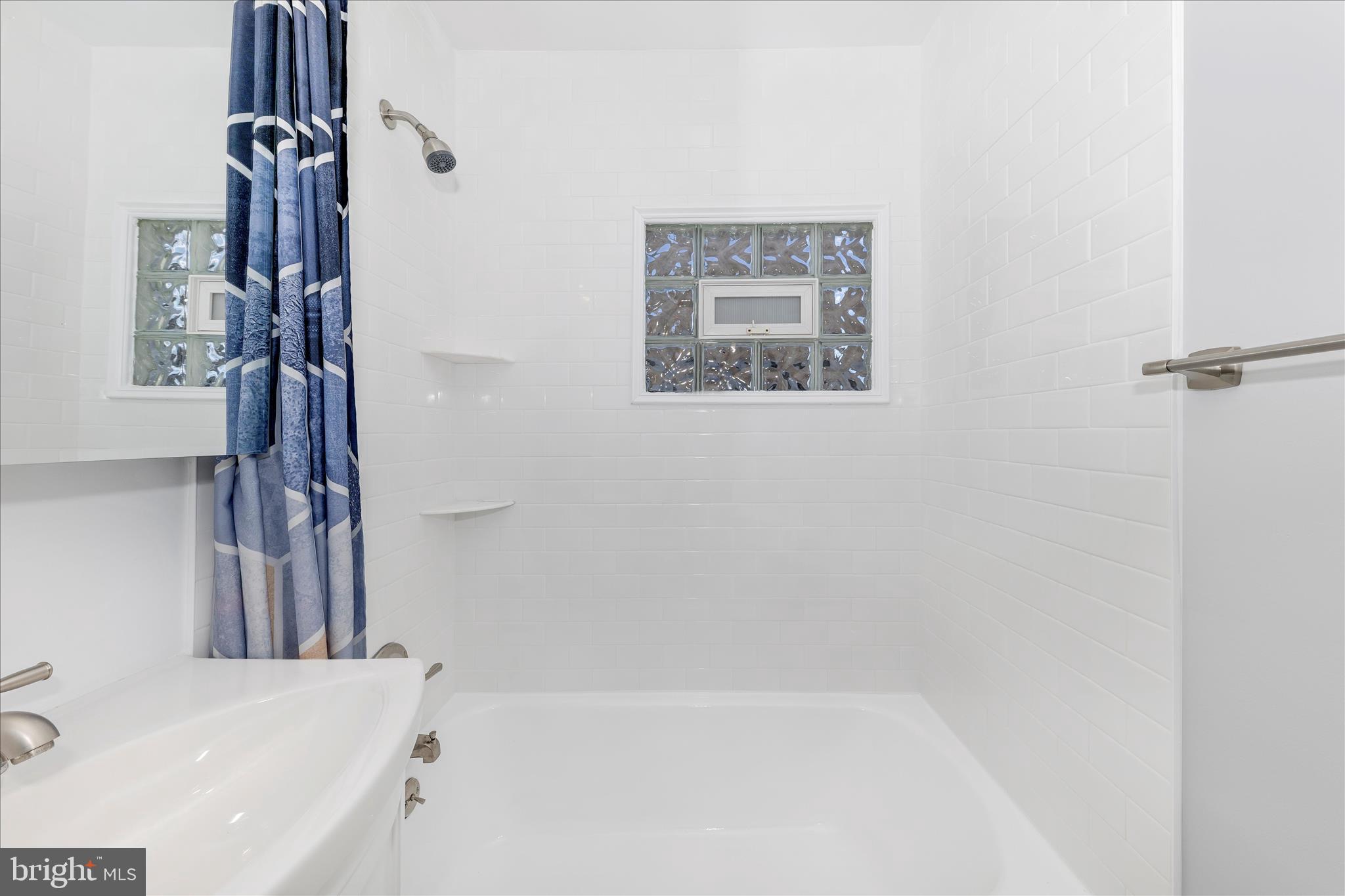 PIMMIT HILLS - Residential