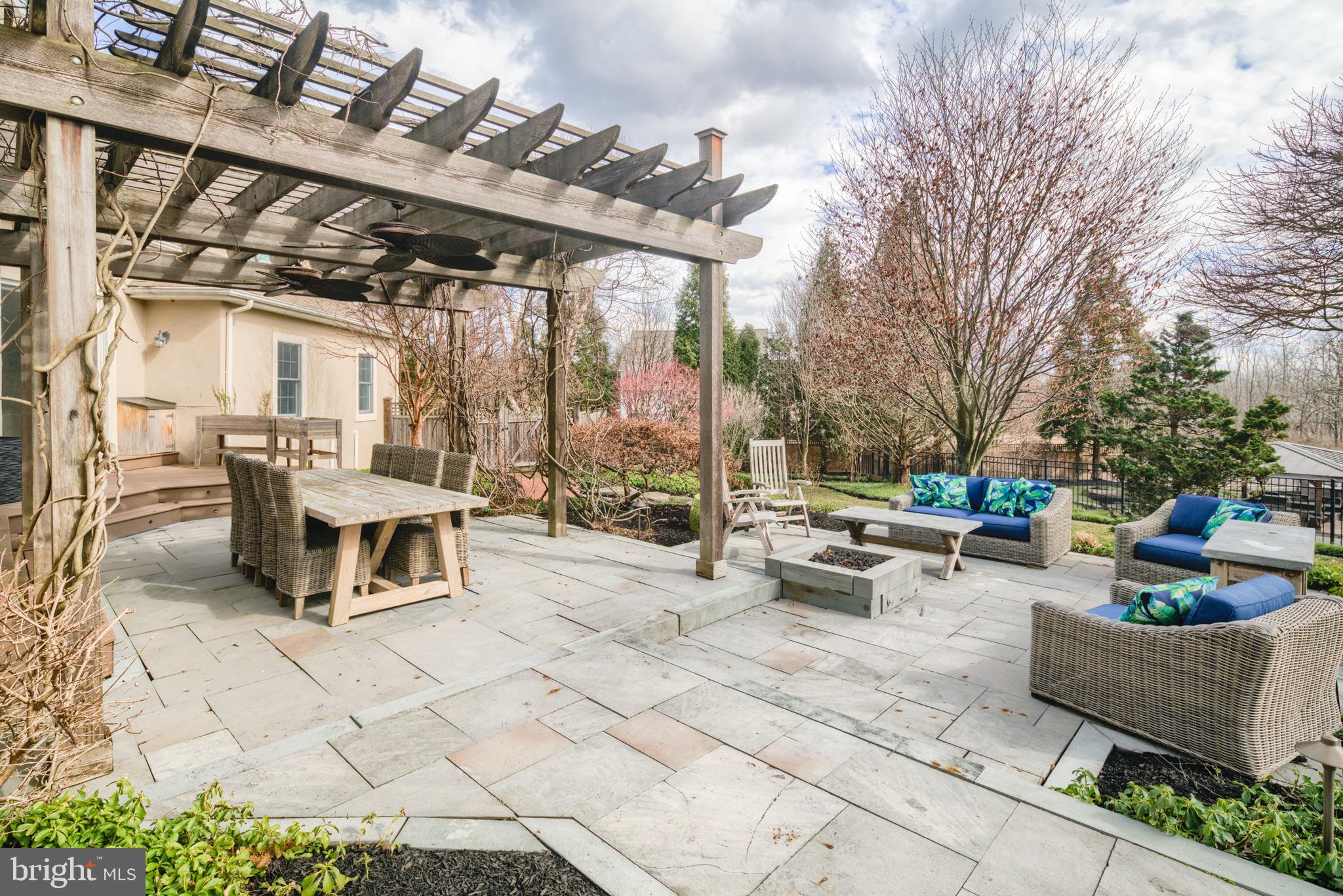 BRIARWOOD - Residential