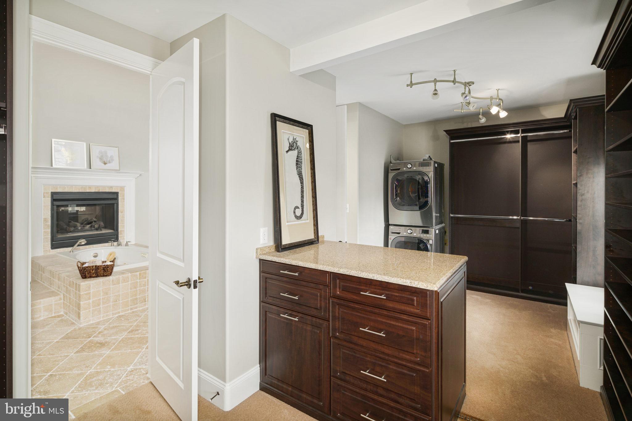 BRIARWOOD - Residential