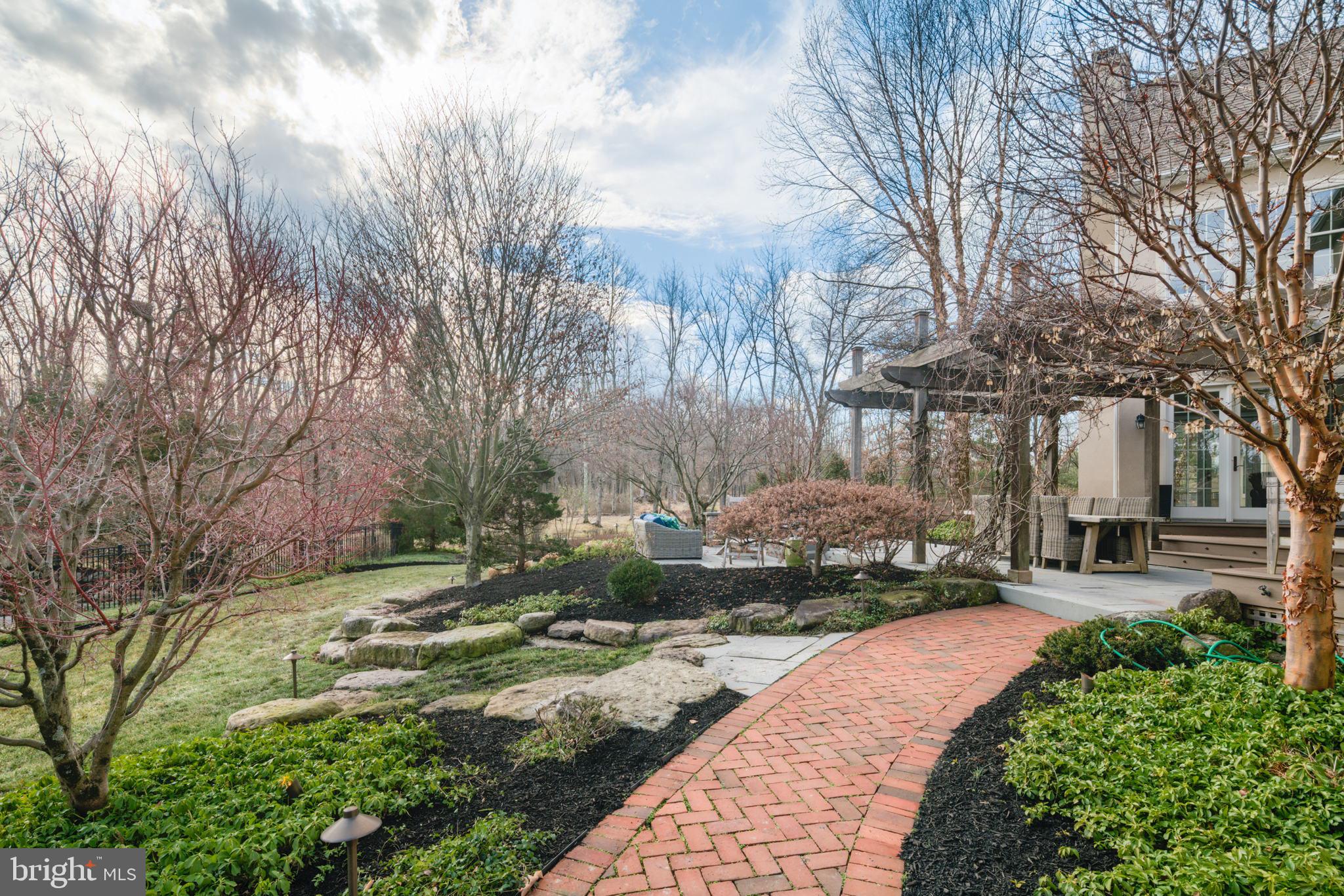 BRIARWOOD - Residential