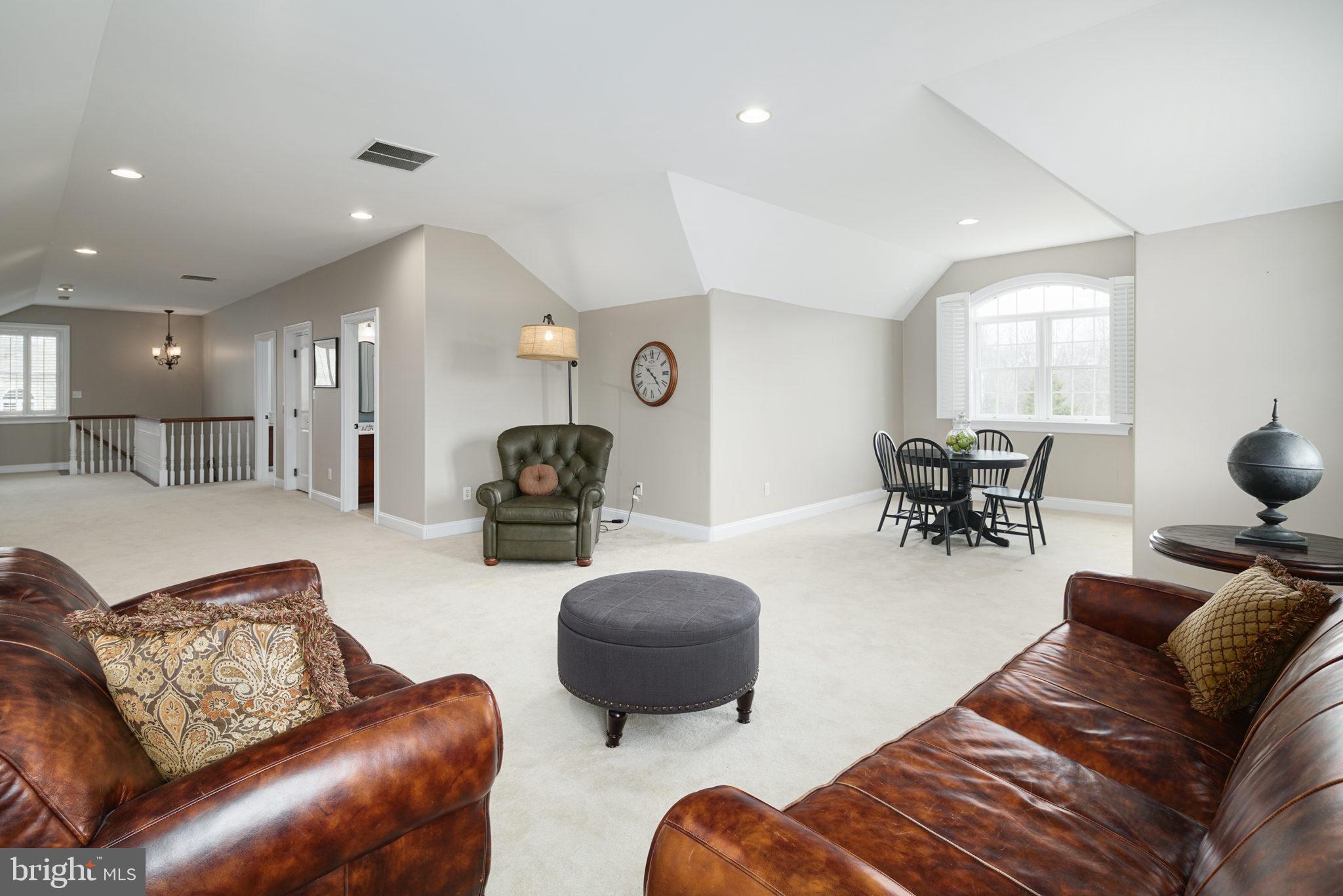 BRIARWOOD - Residential