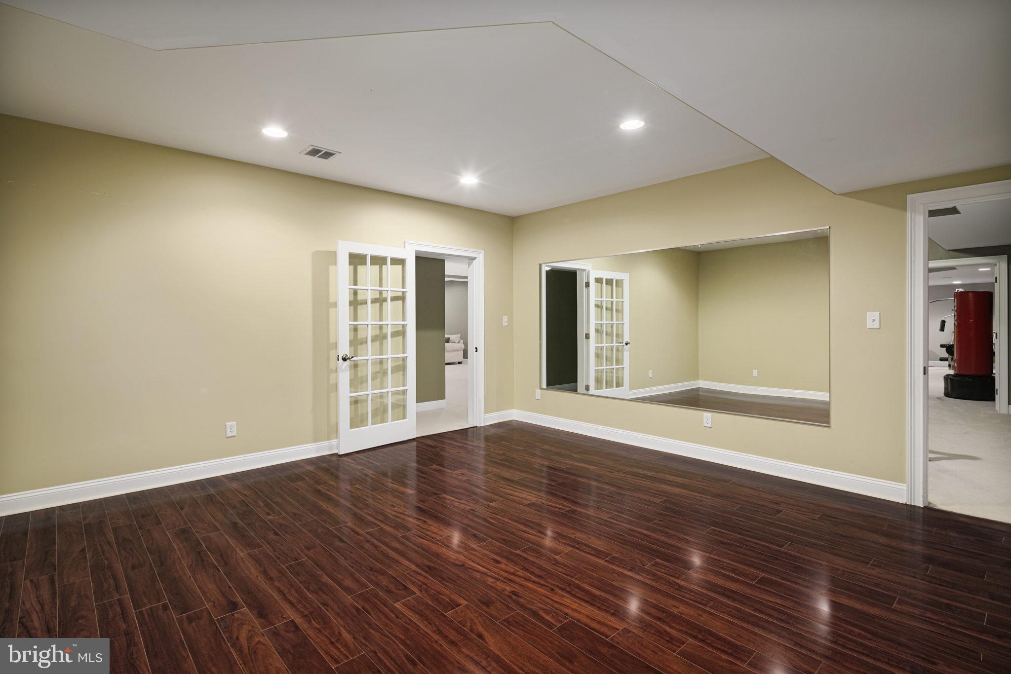 BRIARWOOD - Residential